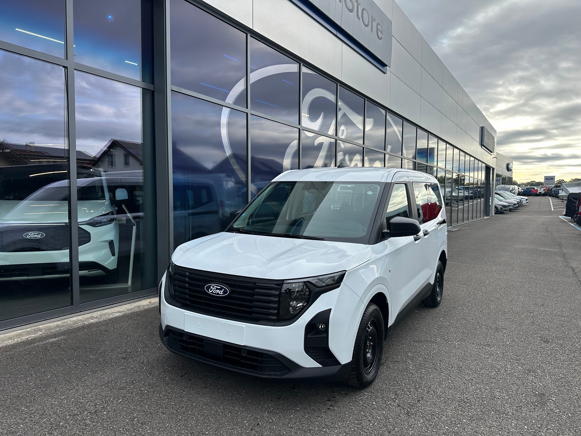 FORD Transit Courier Dkab. van 1.0 Trend/100CV/Man.