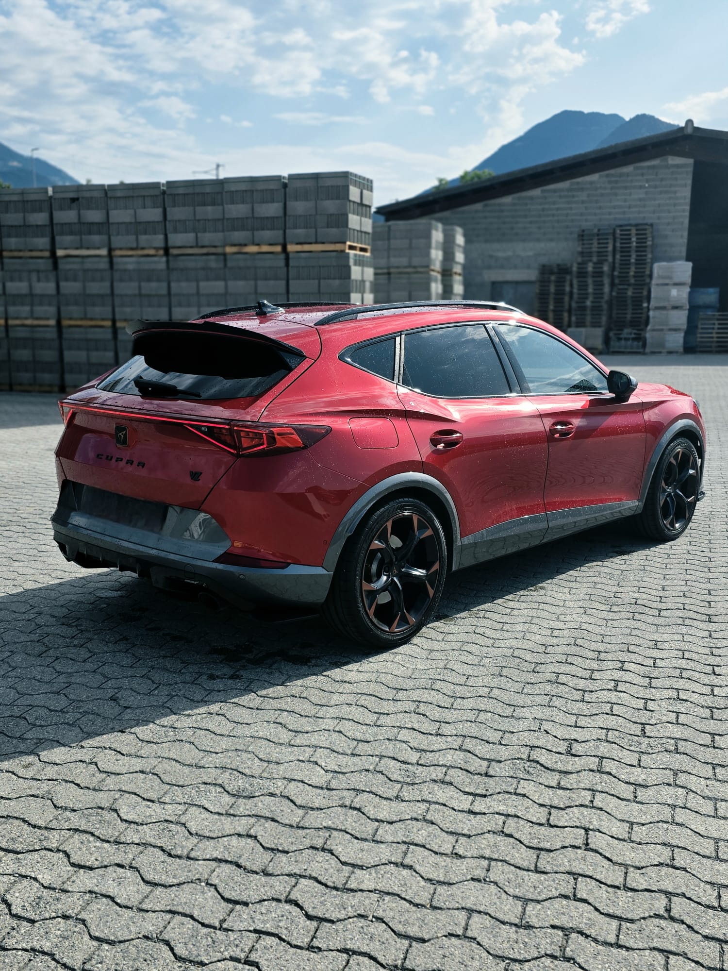 CUPRA Formentor 2.0TSI VZ DSG-image-2