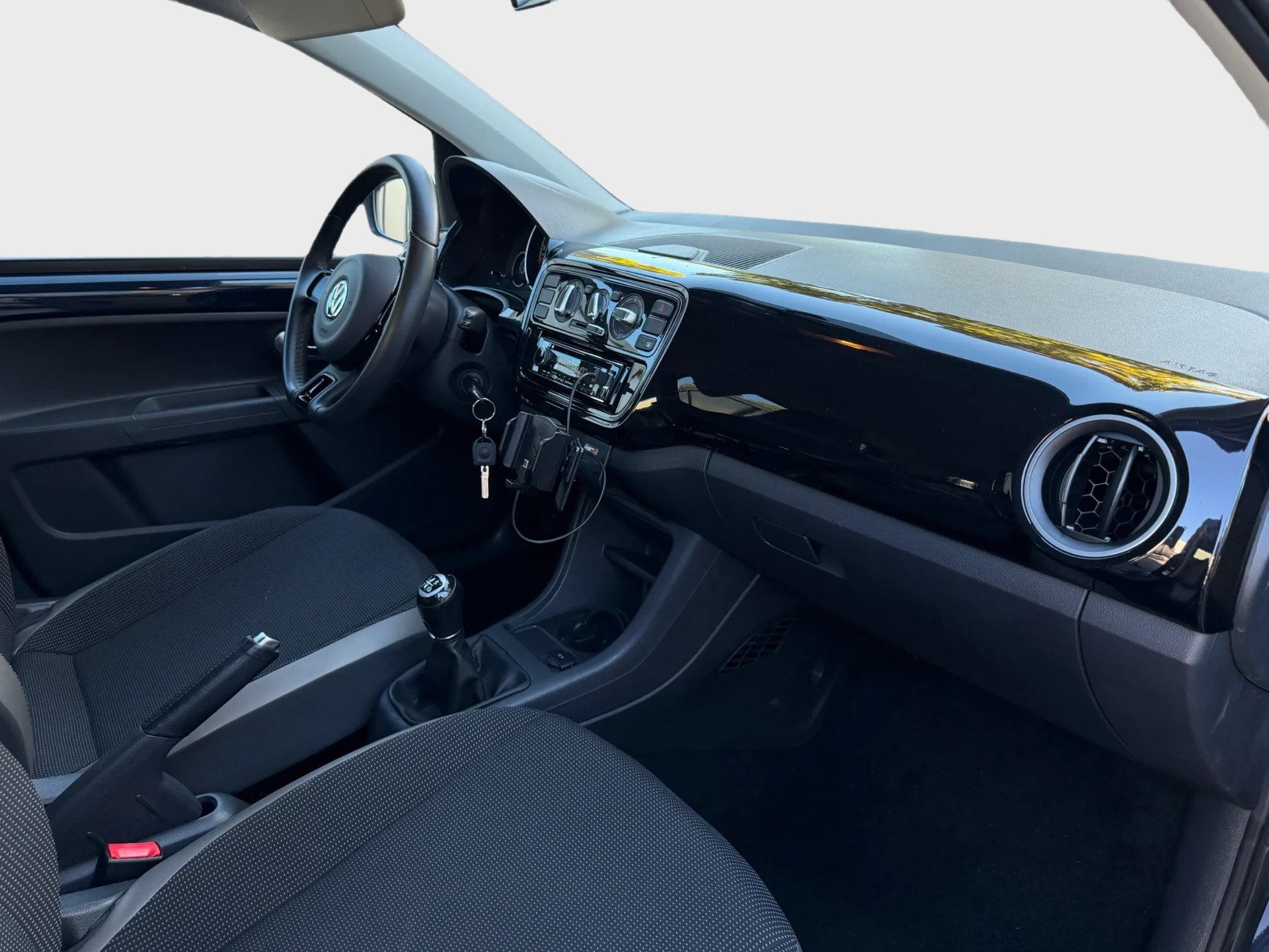 VW Up 1.0 high up-image-8