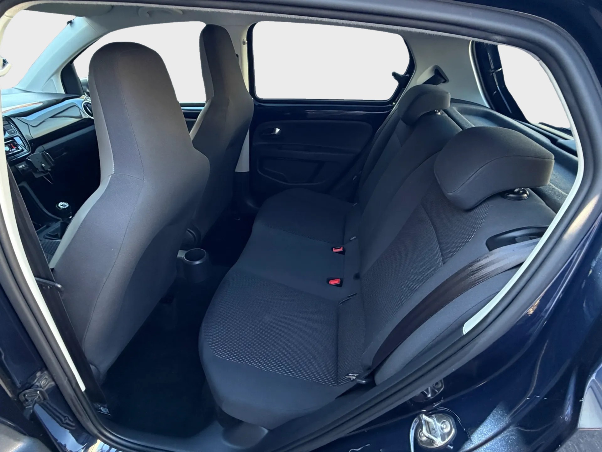 VW Up 1.0 high up-image-17