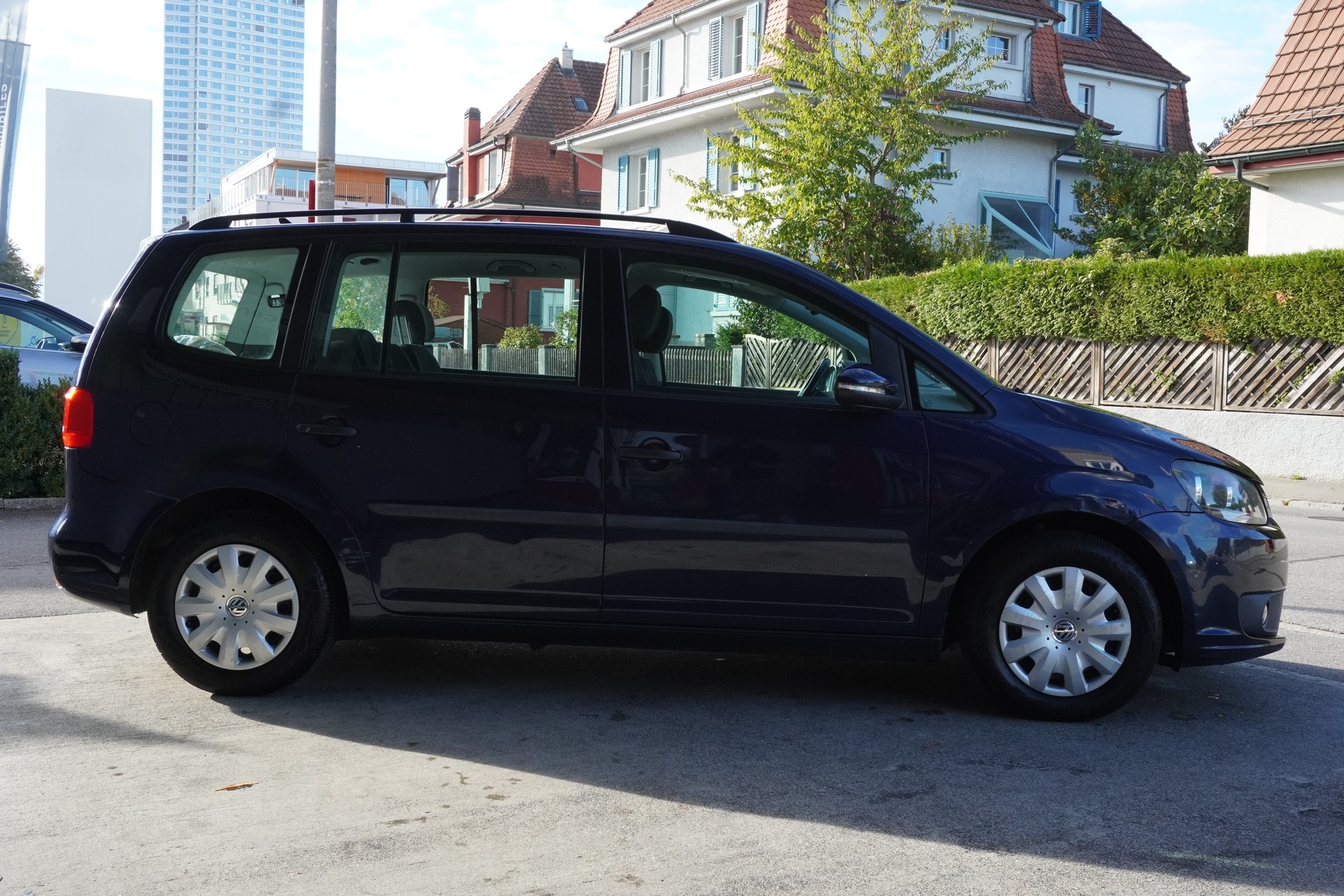 VW Touran 1.6 TDI Trendline-image-4