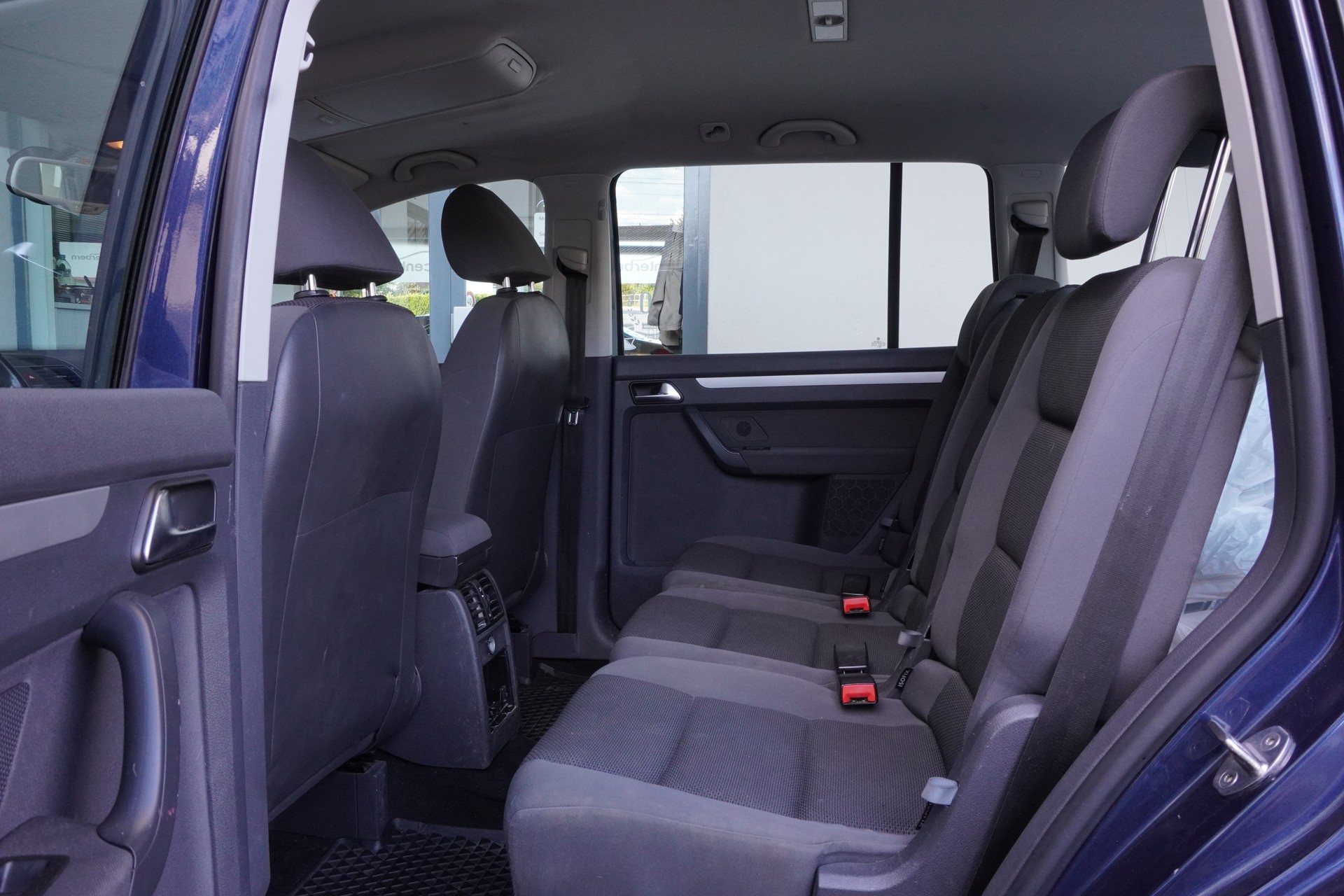 VW Touran 1.6 TDI Trendline-image-14