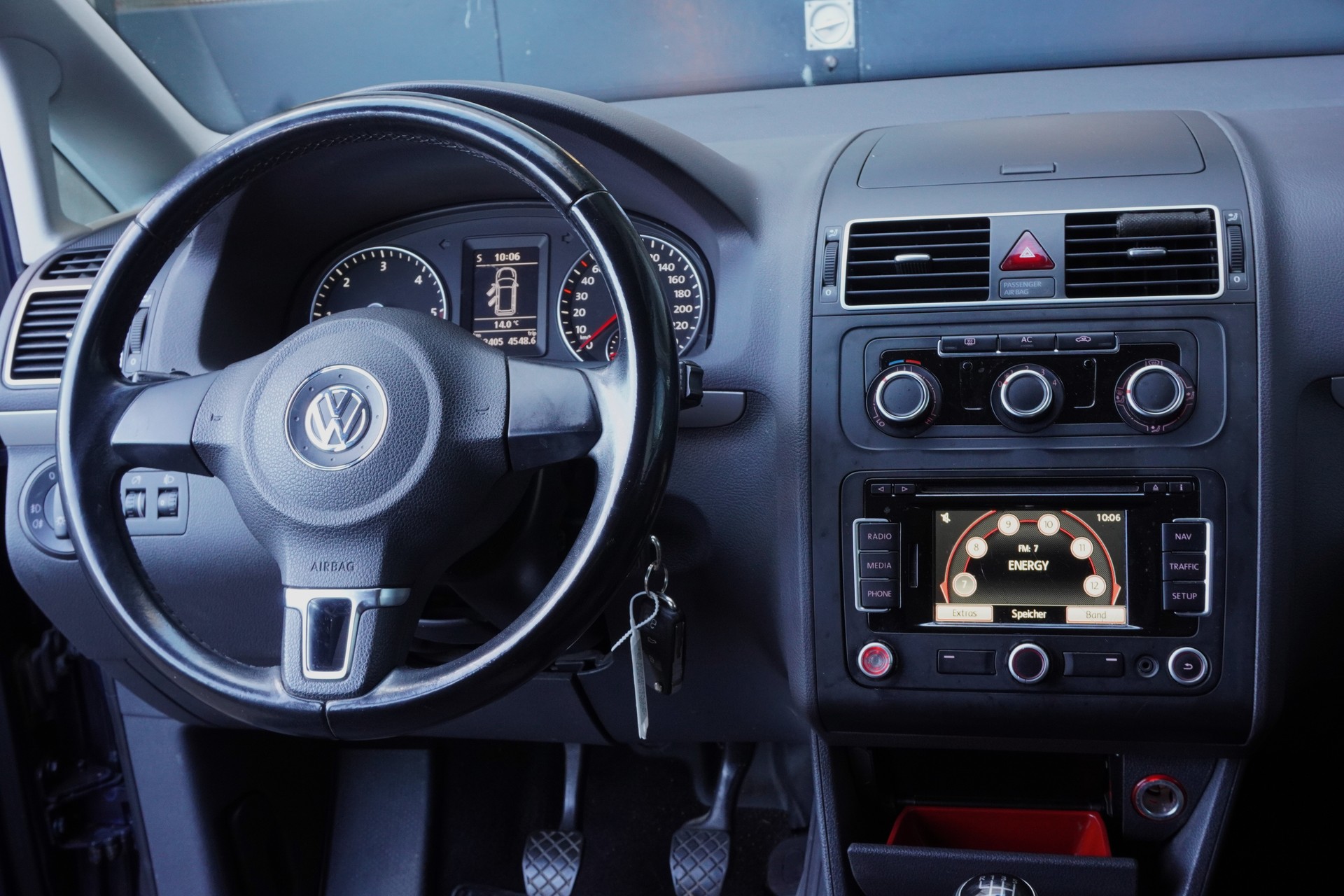 VW Touran 1.6 TDI Trendline-image-10