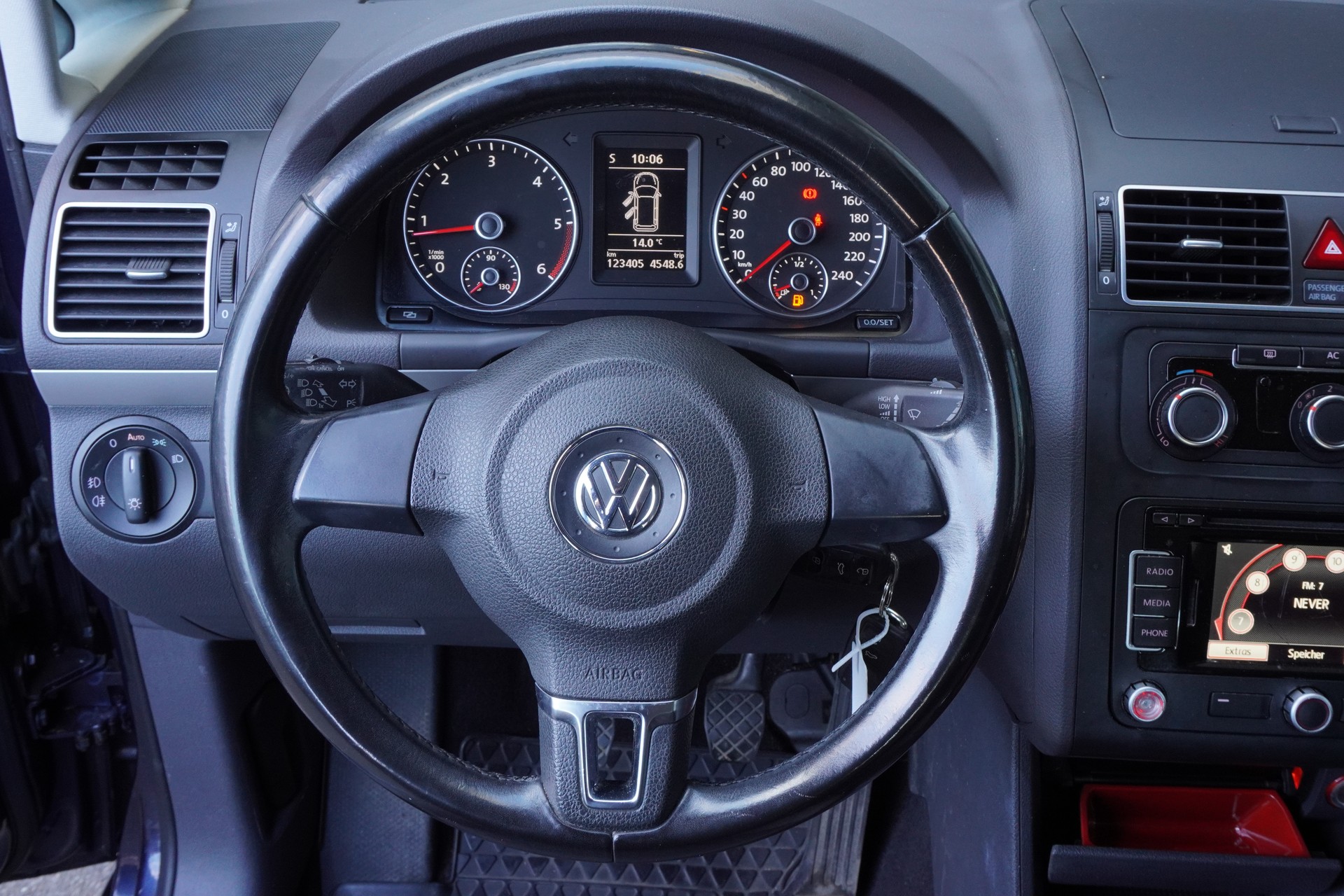 VW Touran 1.6 TDI Trendline-image-9
