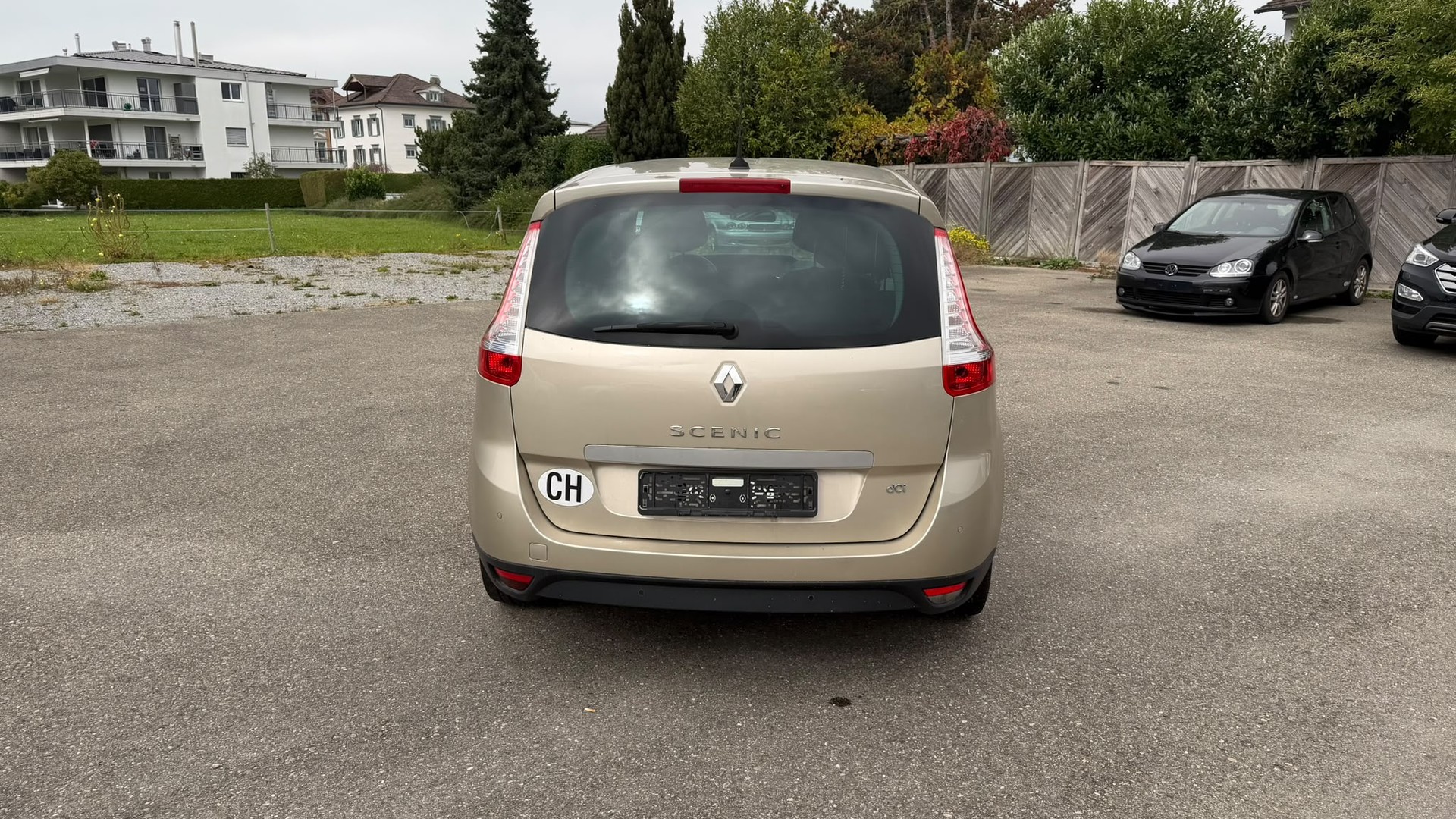 RENAULT Grand Scénic 2.0 dCi Privilège Automatic-image-6