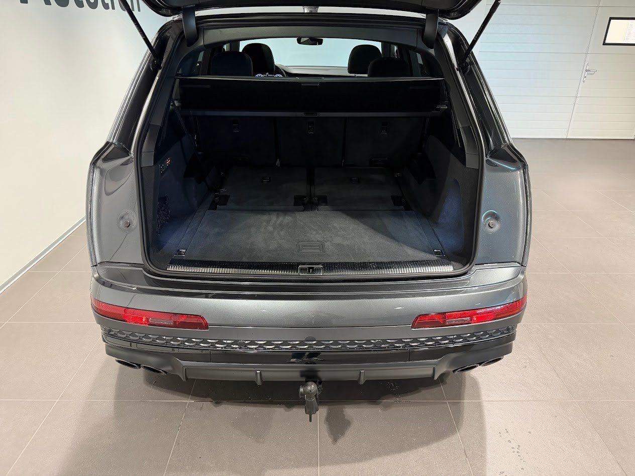 AUDI SQ7 TFSI quattro tiptronic-image-12