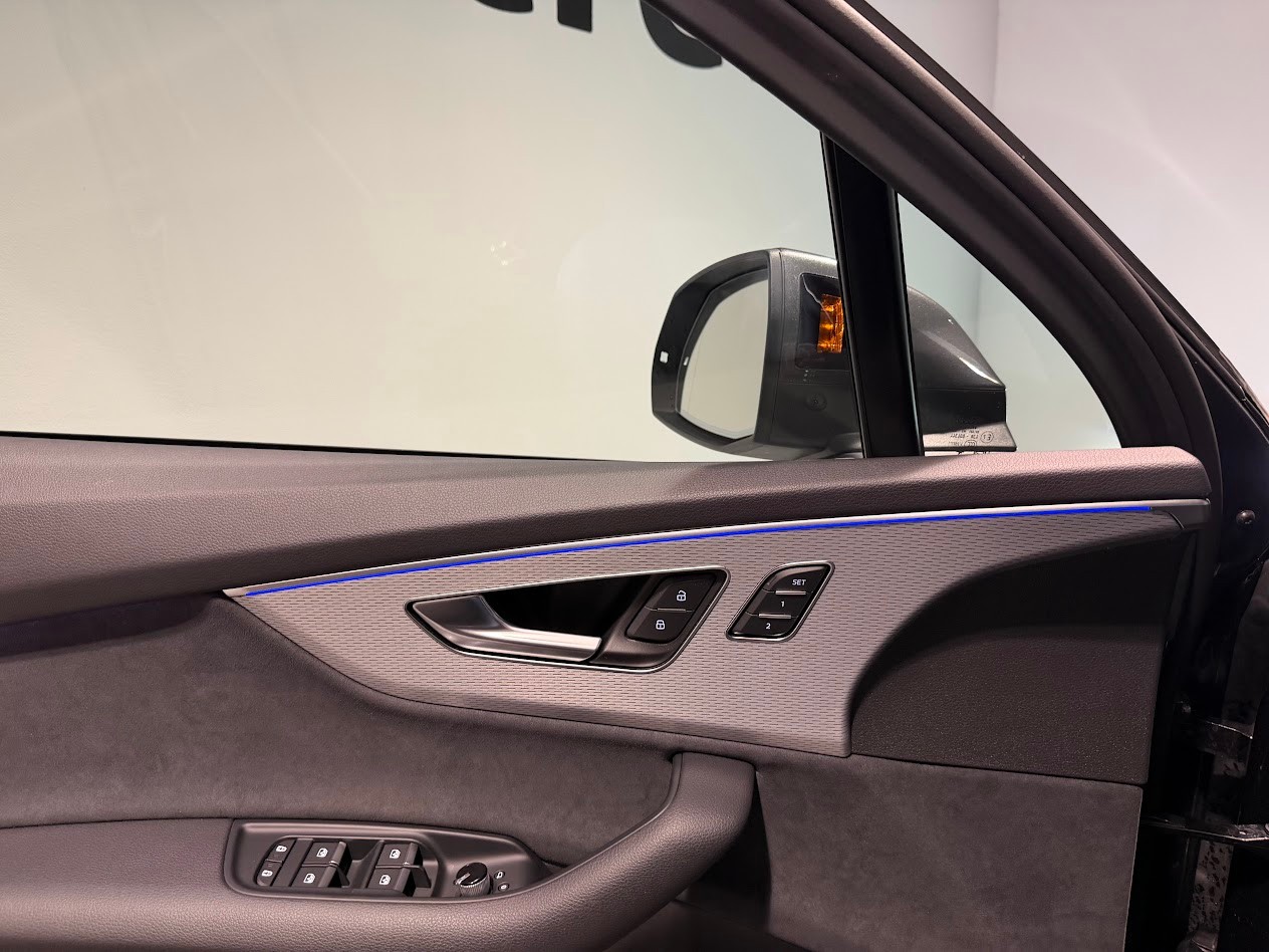 AUDI SQ7 TFSI quattro tiptronic-image-7