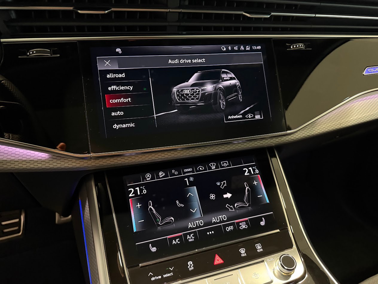 AUDI SQ7 TFSI quattro tiptronic-image-8