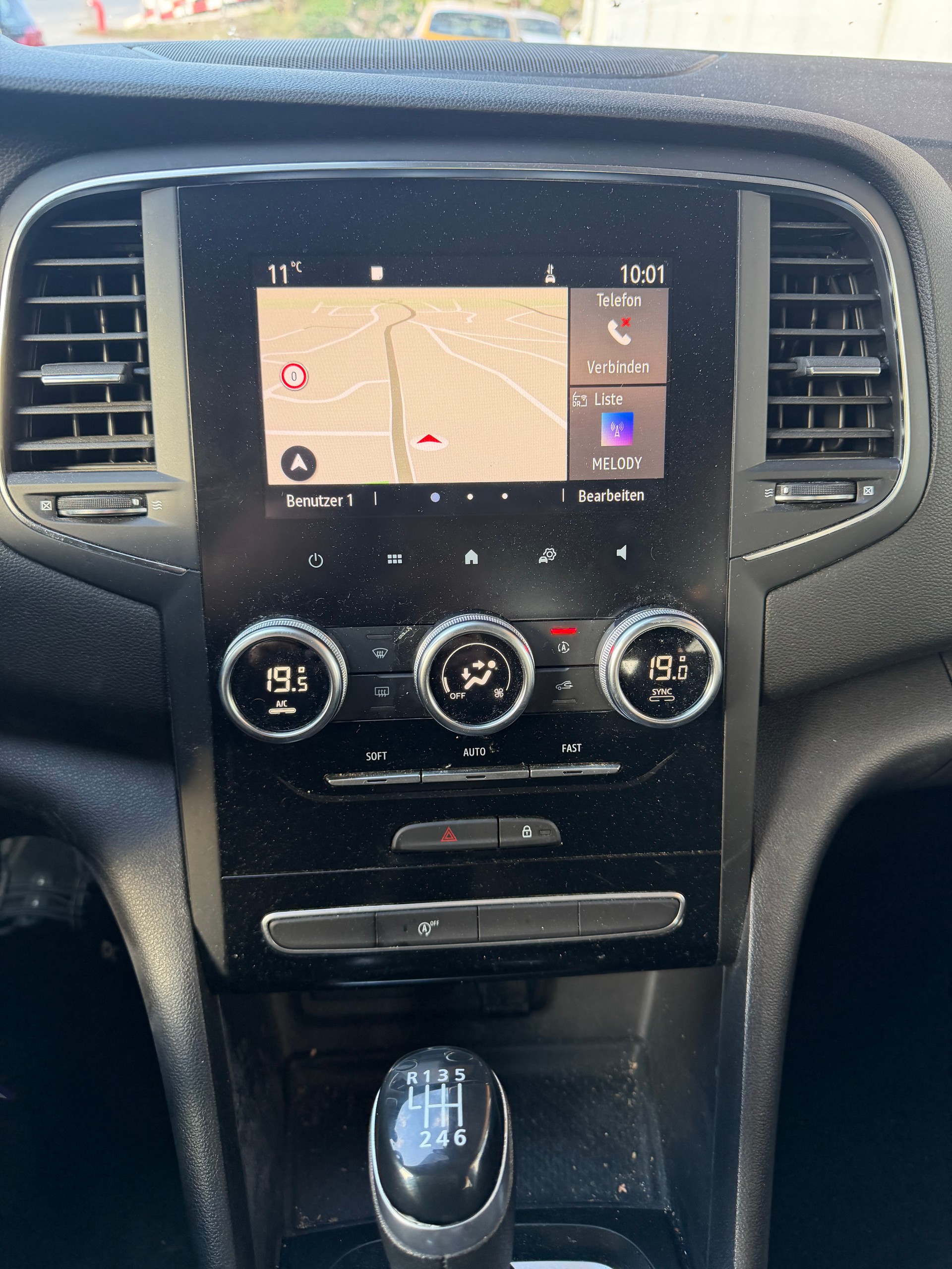RENAULT Mégane Berline 1.3 16V Turbo Zen-image-5