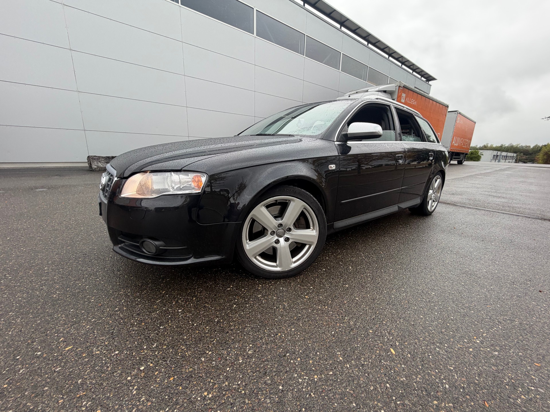 AUDI S4 Avant 4.2 V8 quattro-image-3
