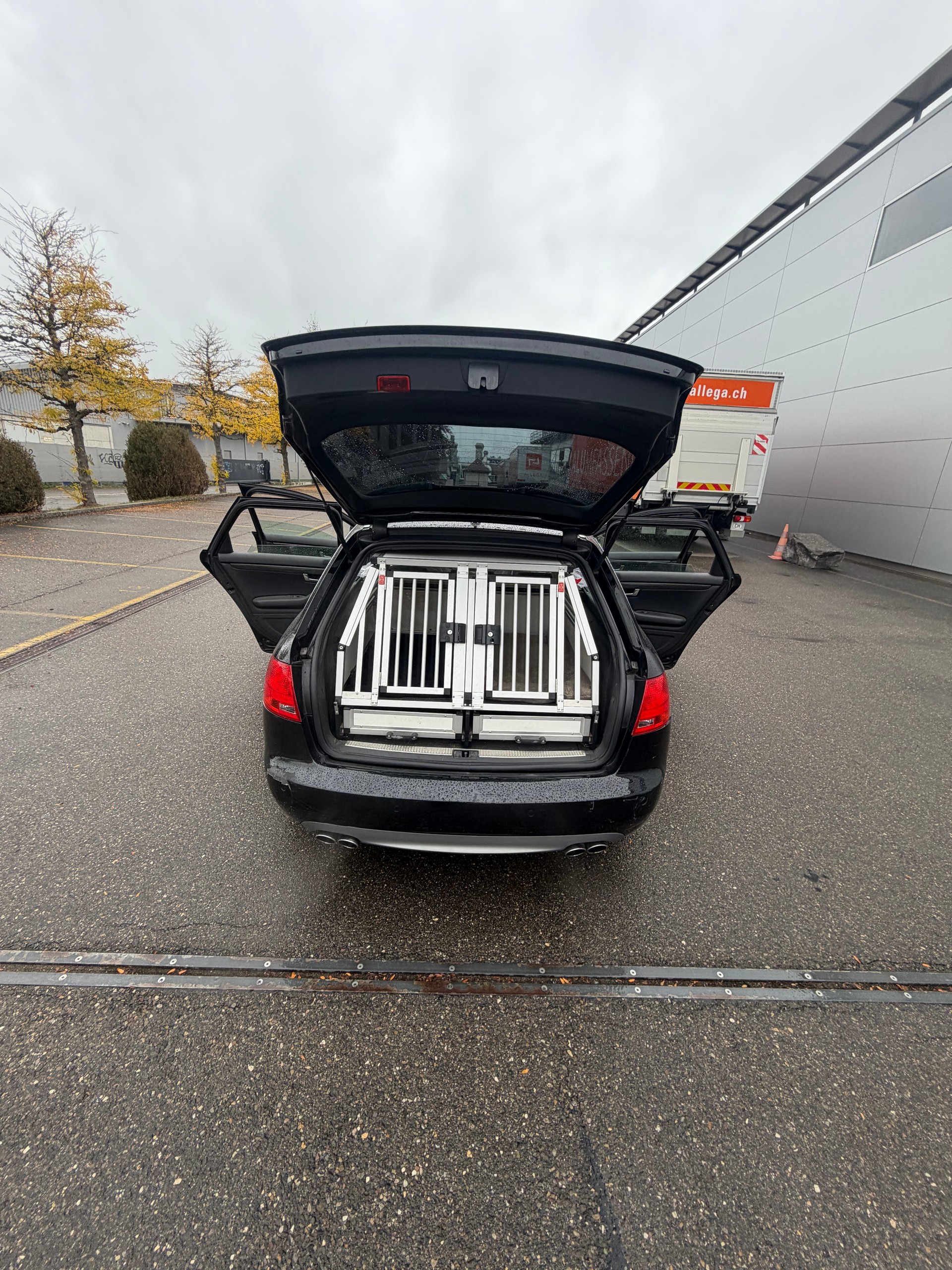 AUDI S4 Avant 4.2 V8 quattro-image-14