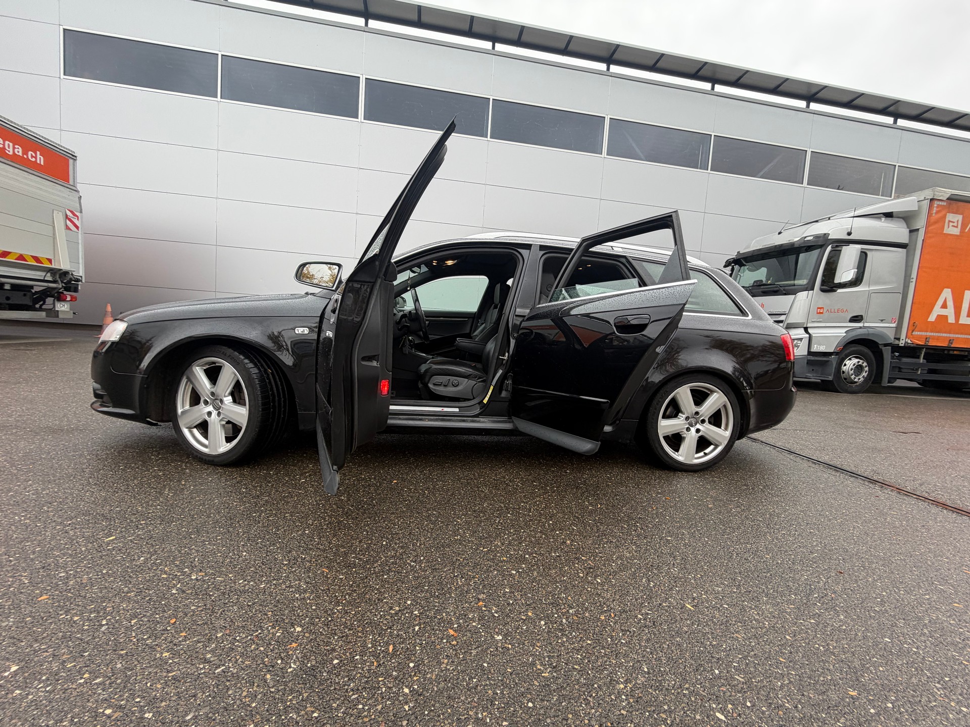 AUDI S4 Avant 4.2 V8 quattro-image-7