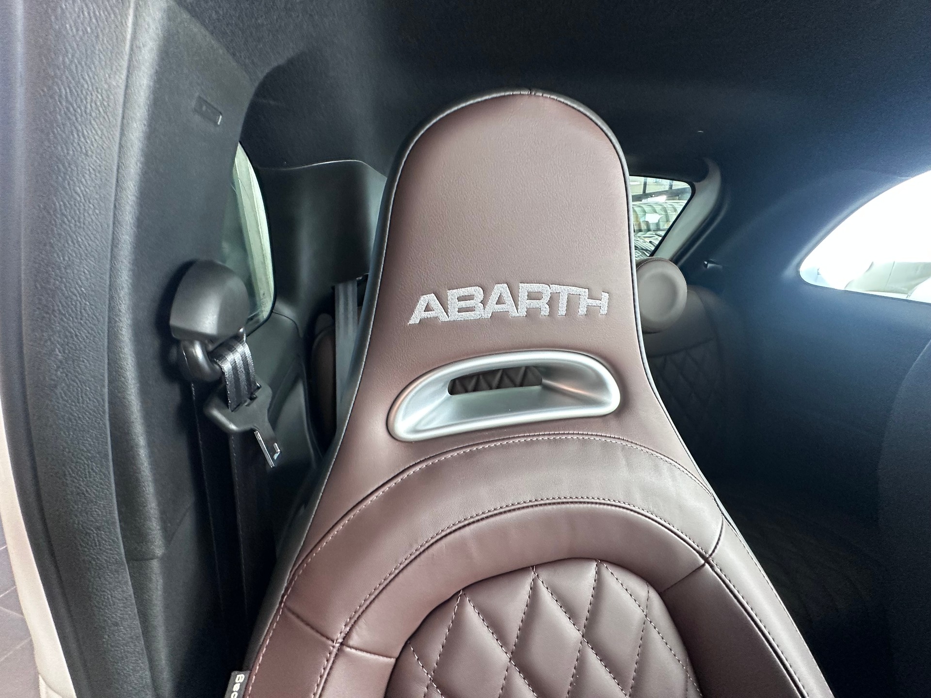 FIAT 595 Abarth 1.4 T-Jet 165 Turismo-image-25