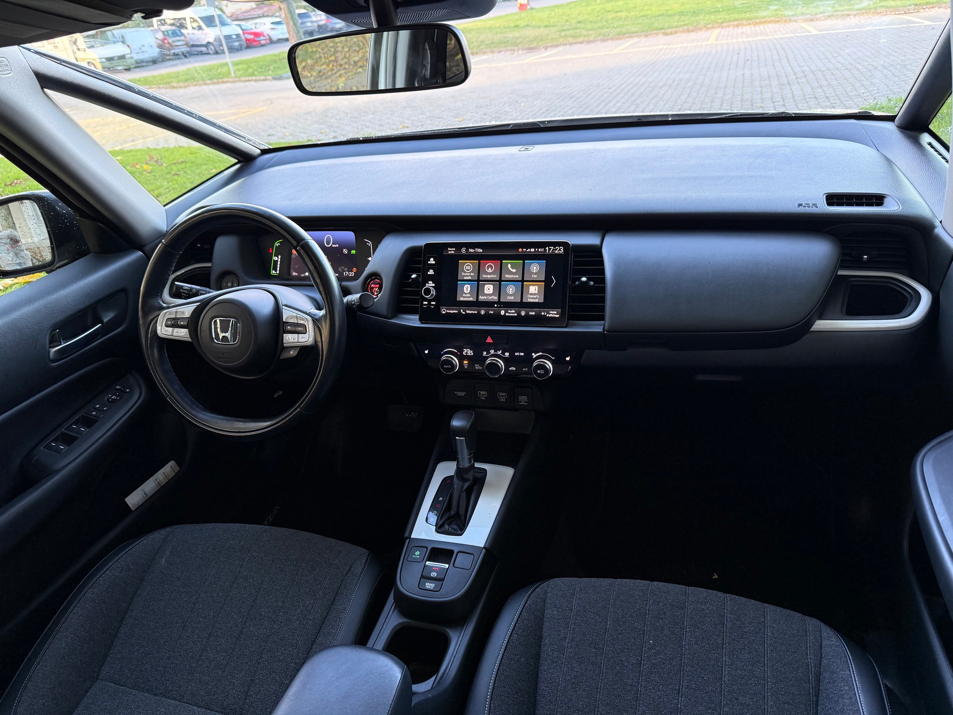 HONDA Jazz 1.5i-MMD Executive E-CVT-image-5