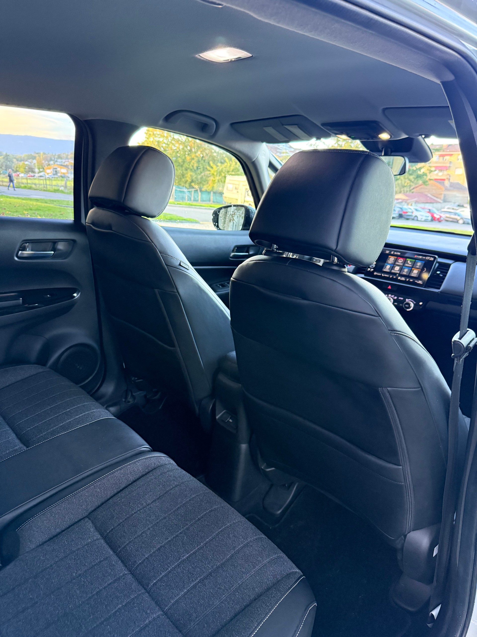 HONDA Jazz 1.5i-MMD Executive E-CVT-image-9
