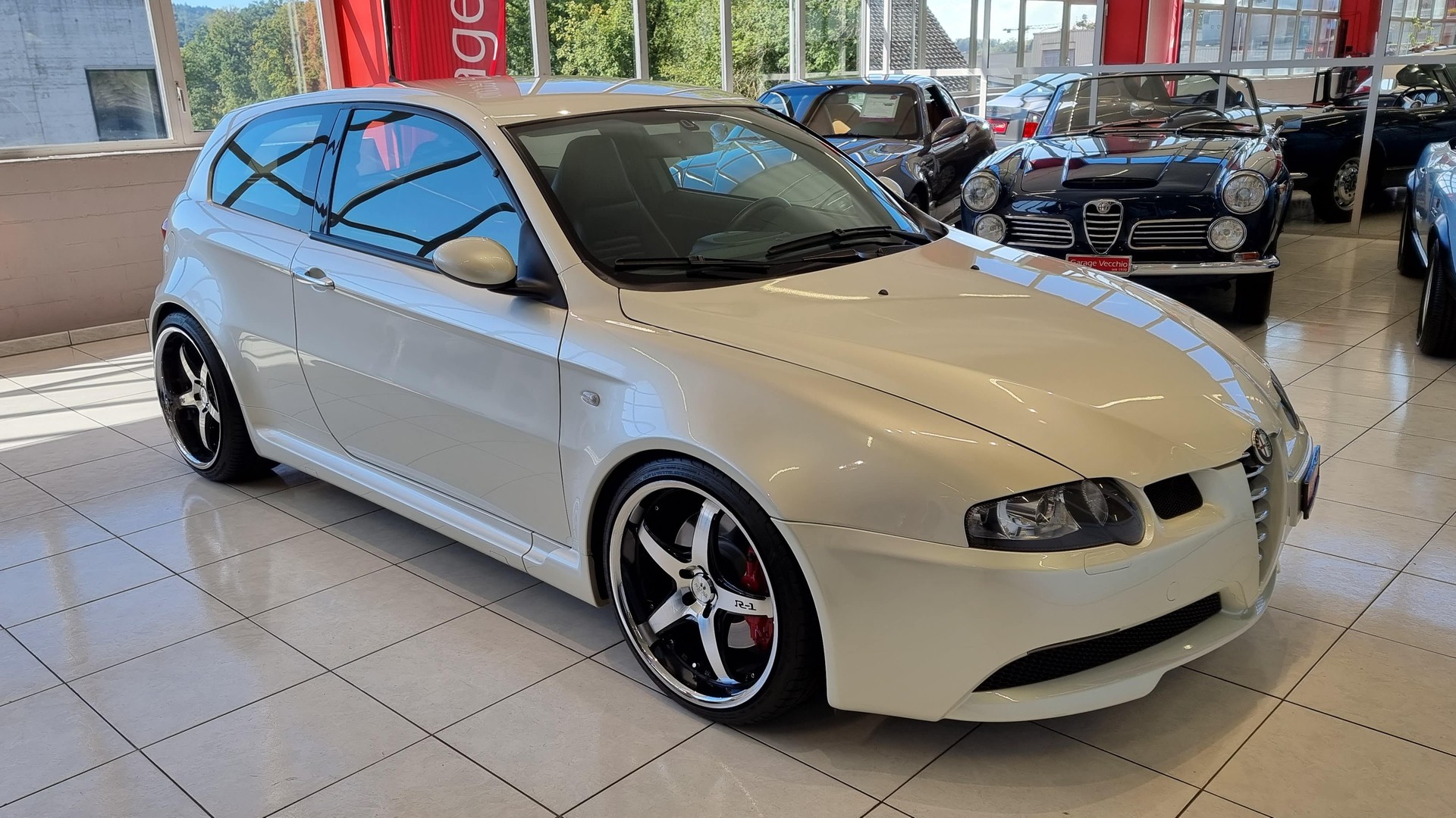 ALFA ROMEO 147 3.2 GTA-image-7