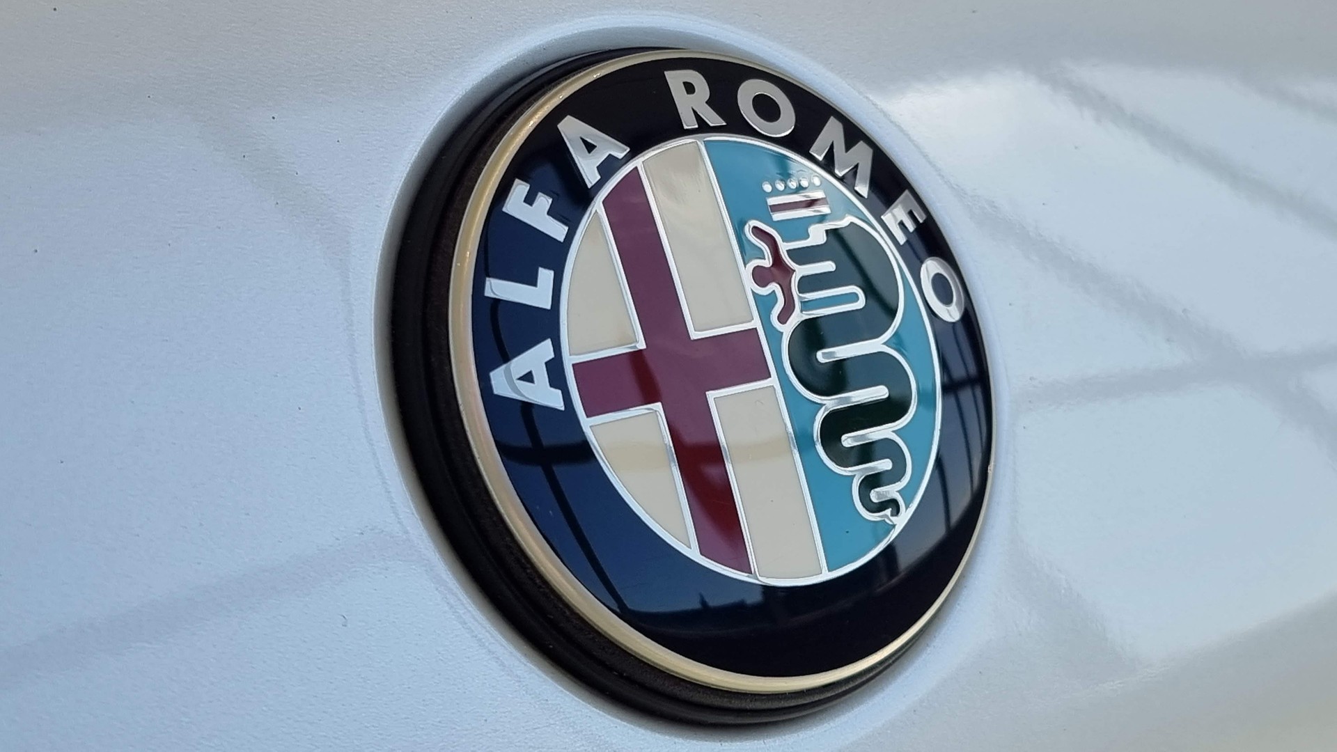 ALFA ROMEO 147 3.2 GTA-image-14