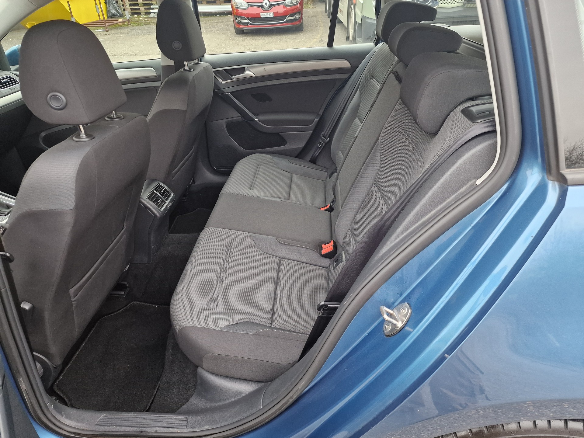 VW Golf Variant 1.4 TSI Comfortline DSG-image-8
