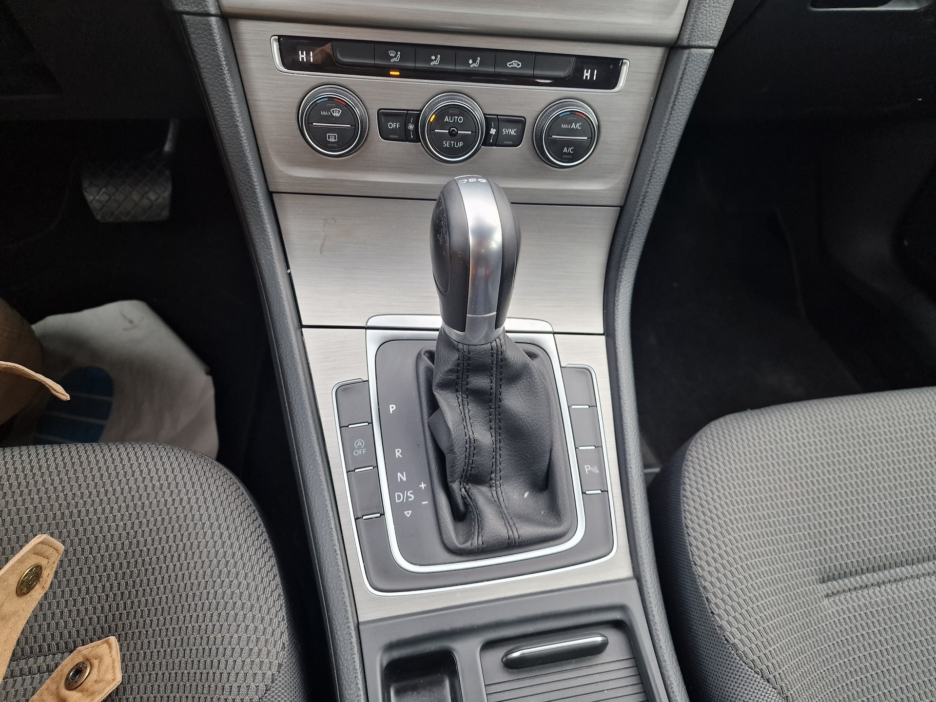 VW Golf Variant 1.4 TSI Comfortline DSG-image-10