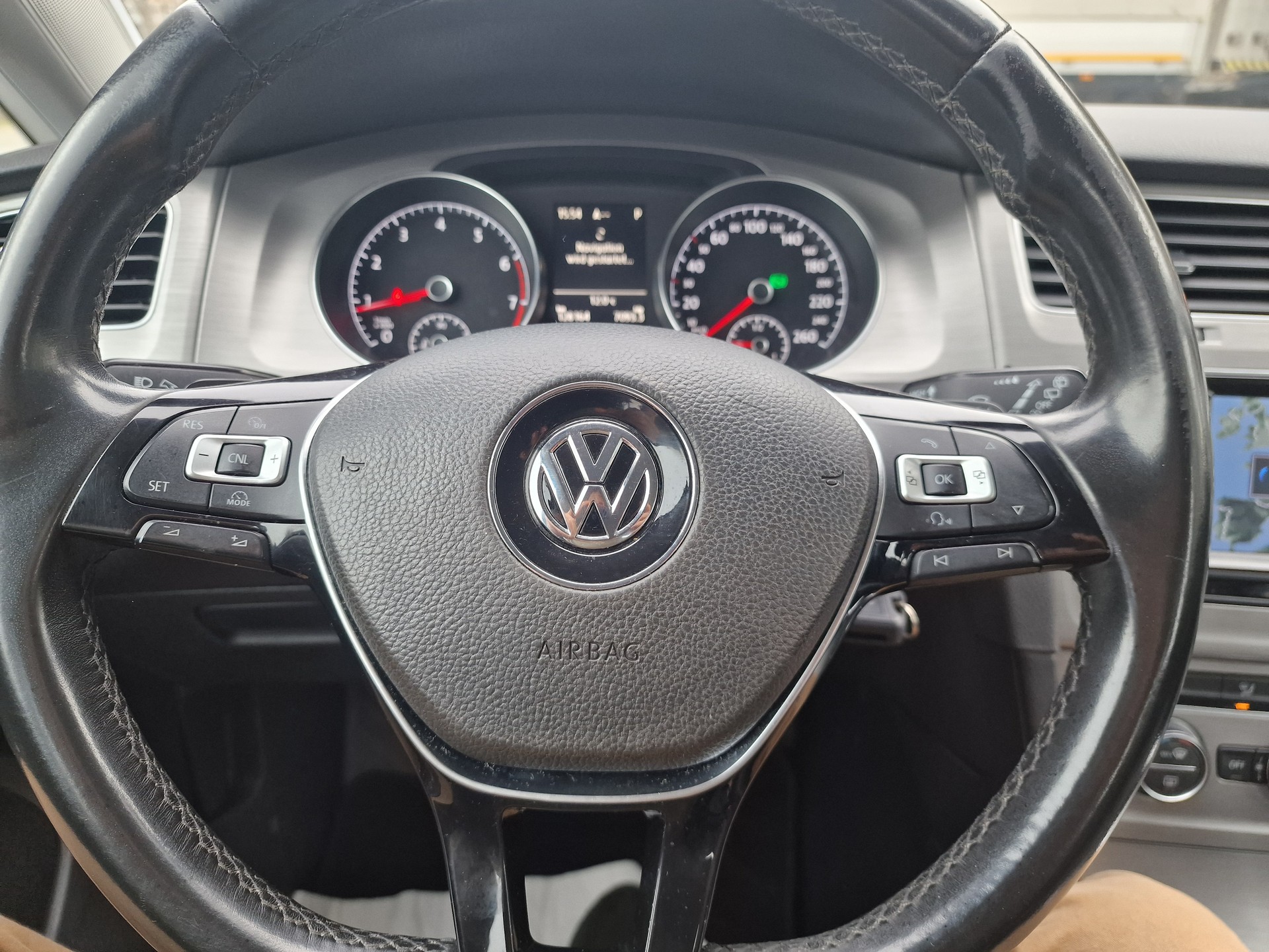 VW Golf Variant 1.4 TSI Comfortline DSG-image-12