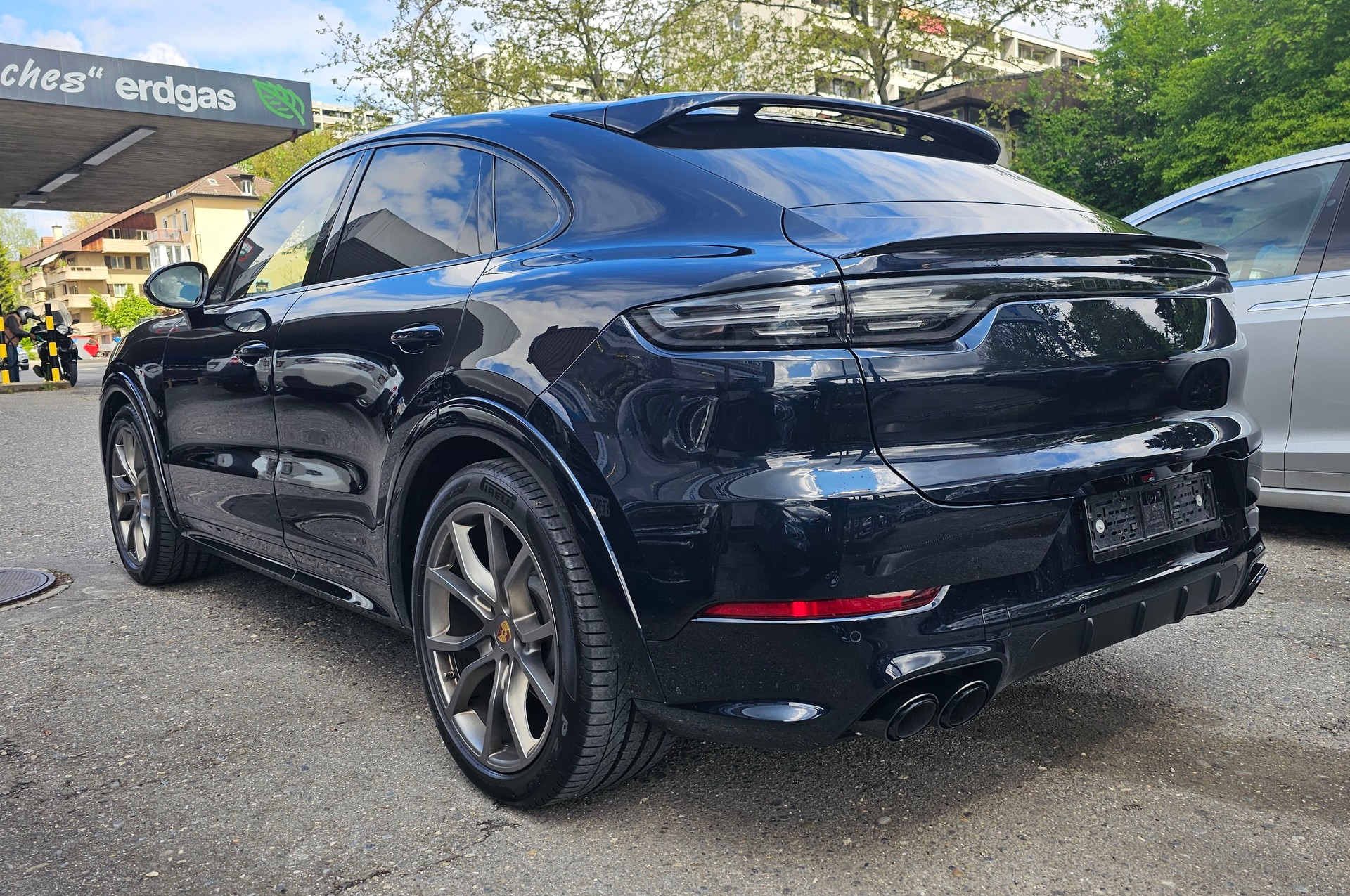 PORSCHE Cayenne GTS Coupé-image-2