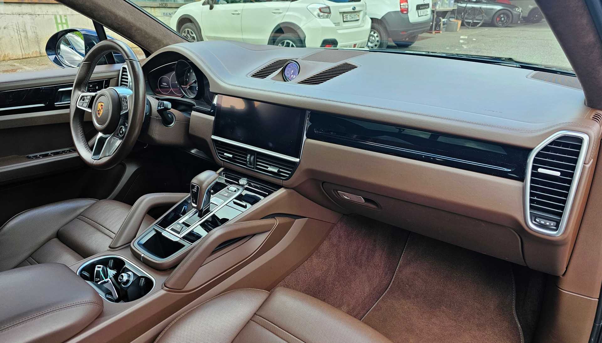 PORSCHE Cayenne GTS Coupé-image-6