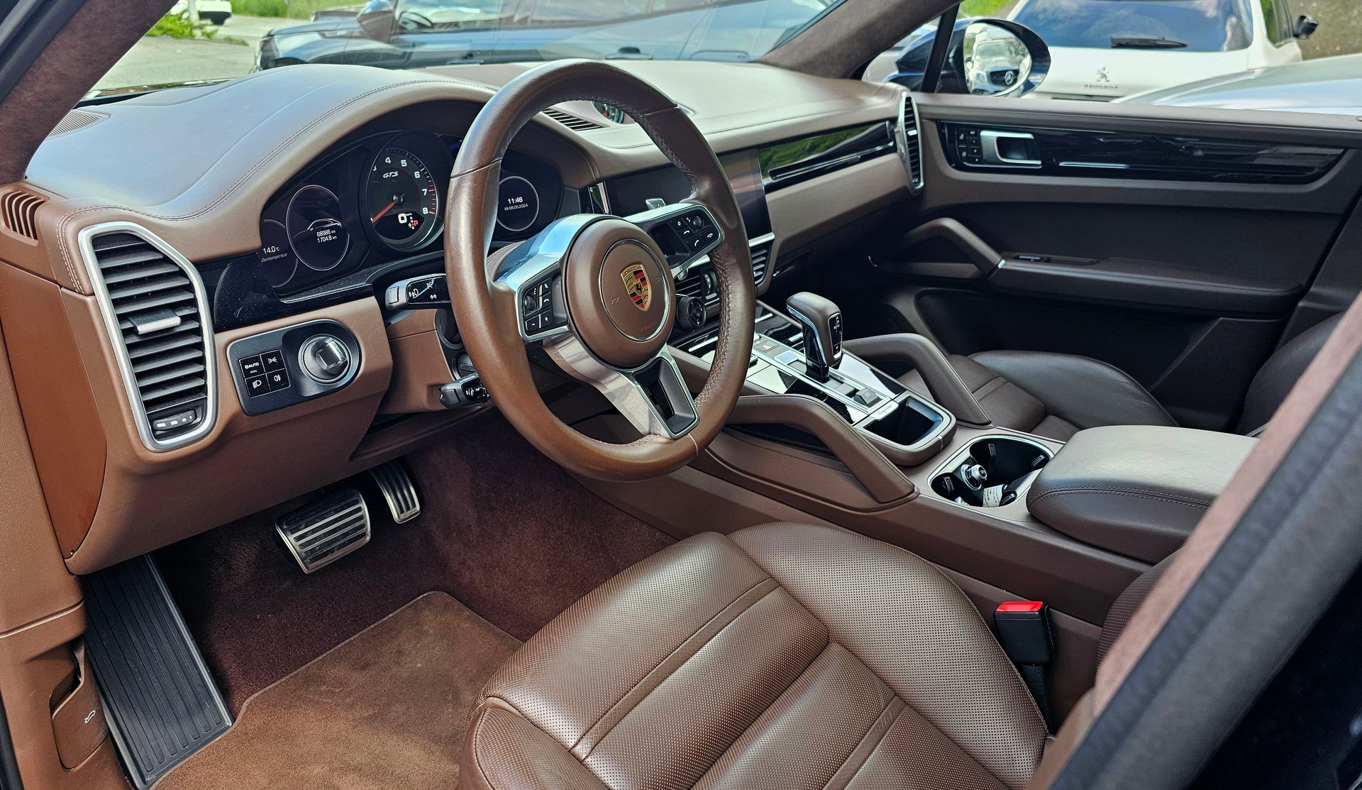 PORSCHE Cayenne GTS Coupé-image-5