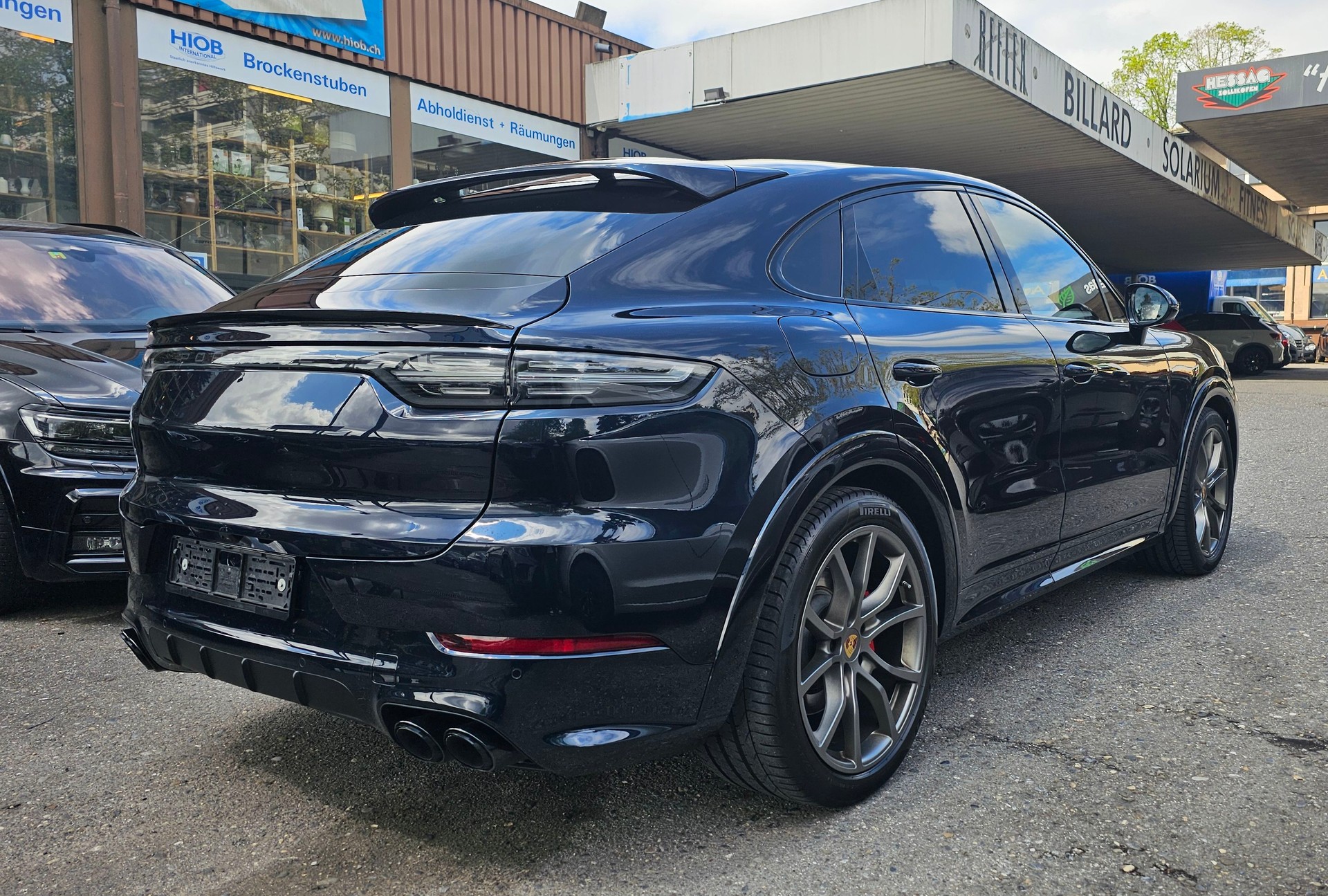 PORSCHE Cayenne GTS Coupé-image-1
