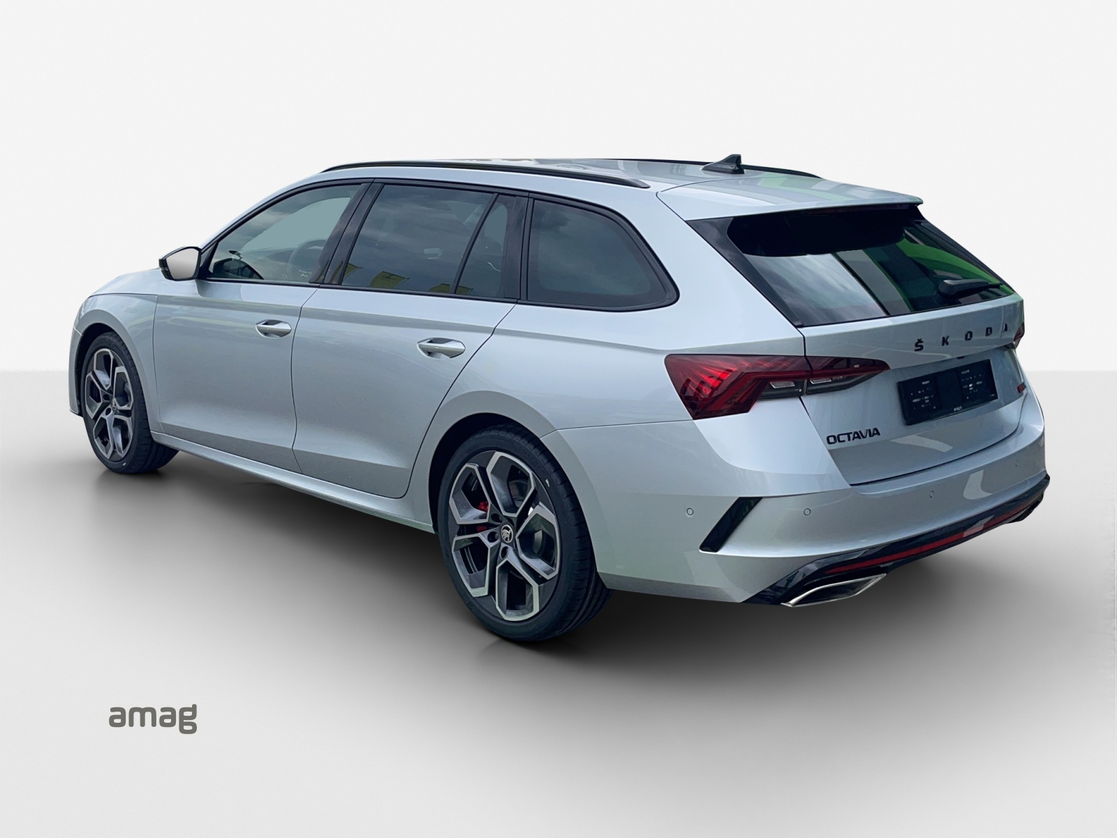 SKODA Octavia Combi 2.0 TSI DSG RS-image-2