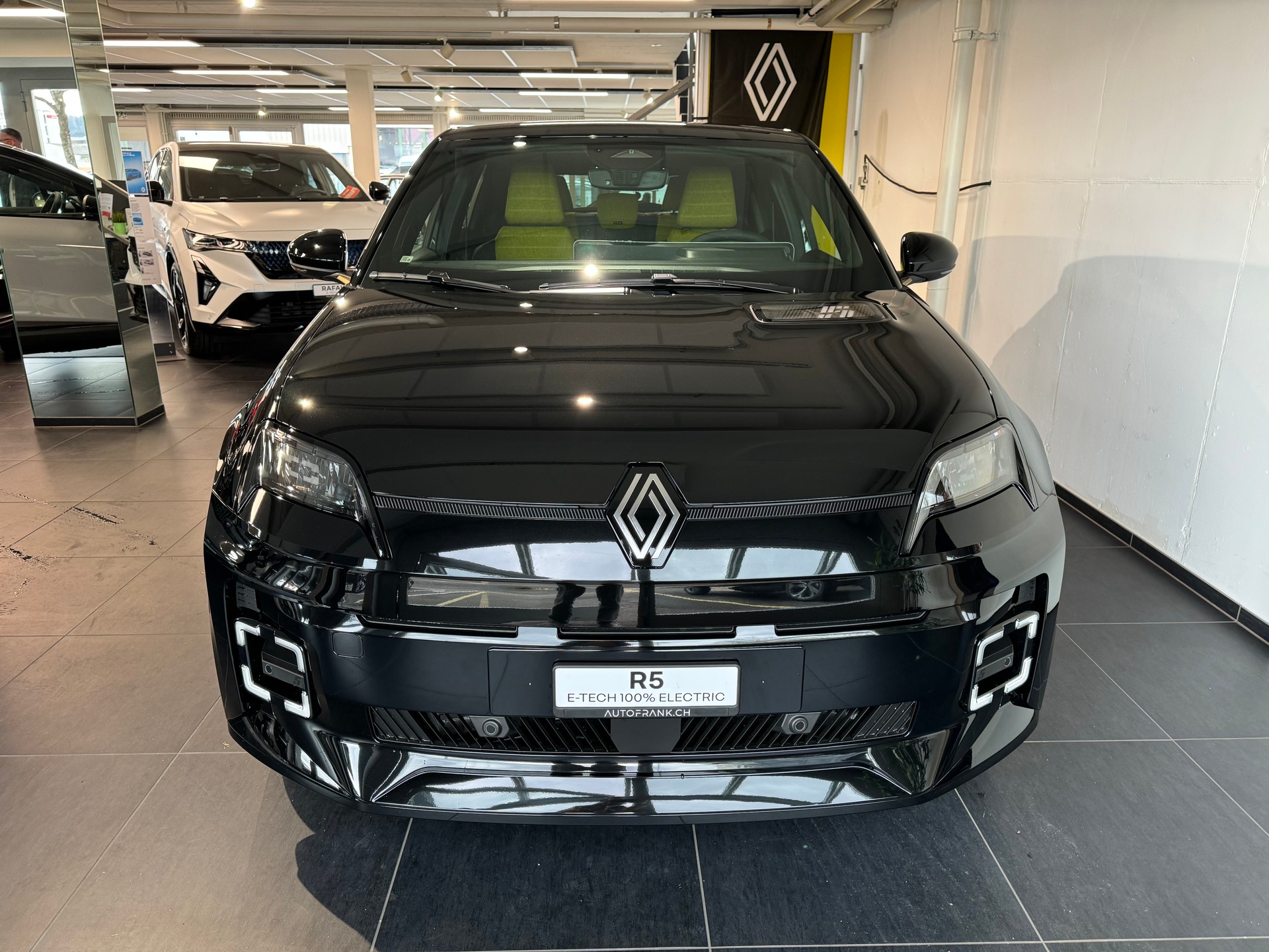 RENAULT R5 E-TECH 100% ELECTRIC iconic five 150PS Comfort Range-image-1