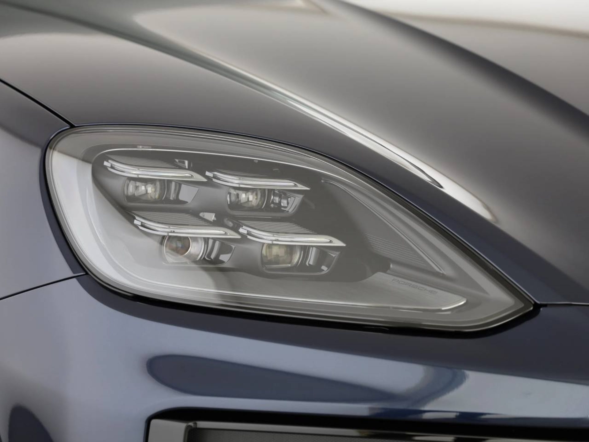 PORSCHE Cayenne E-Hybrid Coupé-image-8