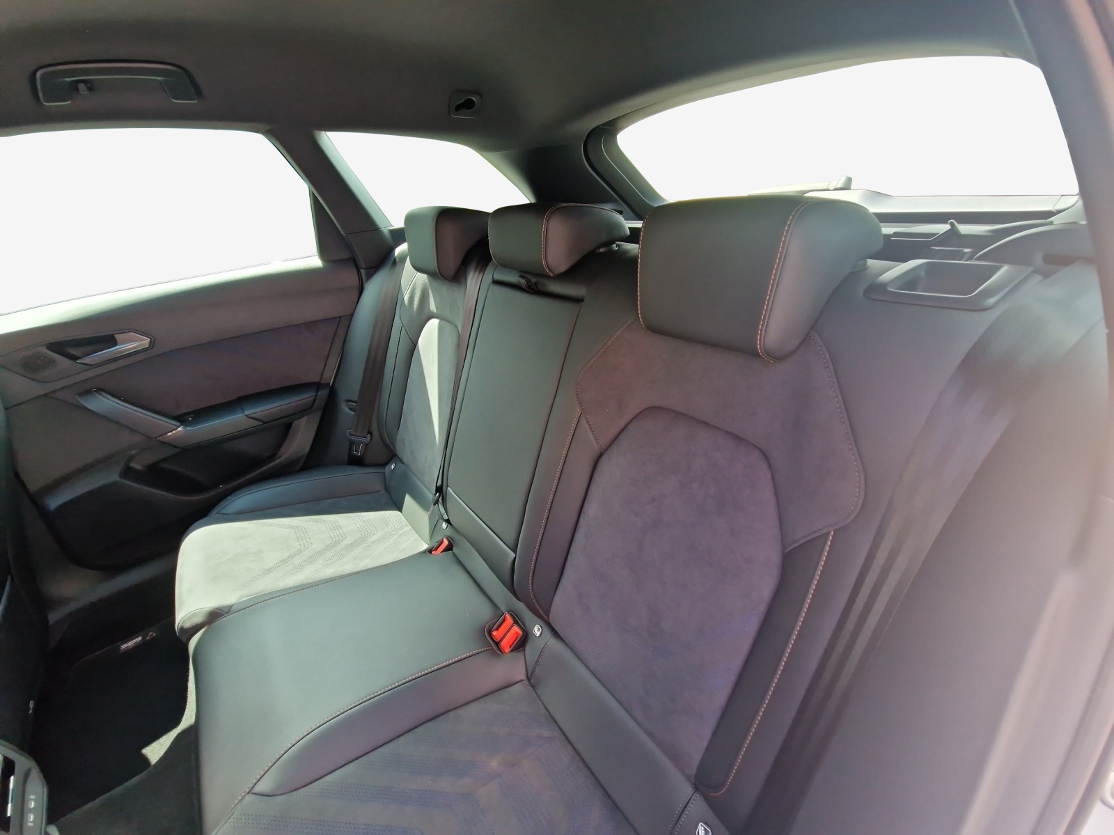 CUPRA LEON ST 1.5 e-HYBRID pHEV VZ DSG-image-11