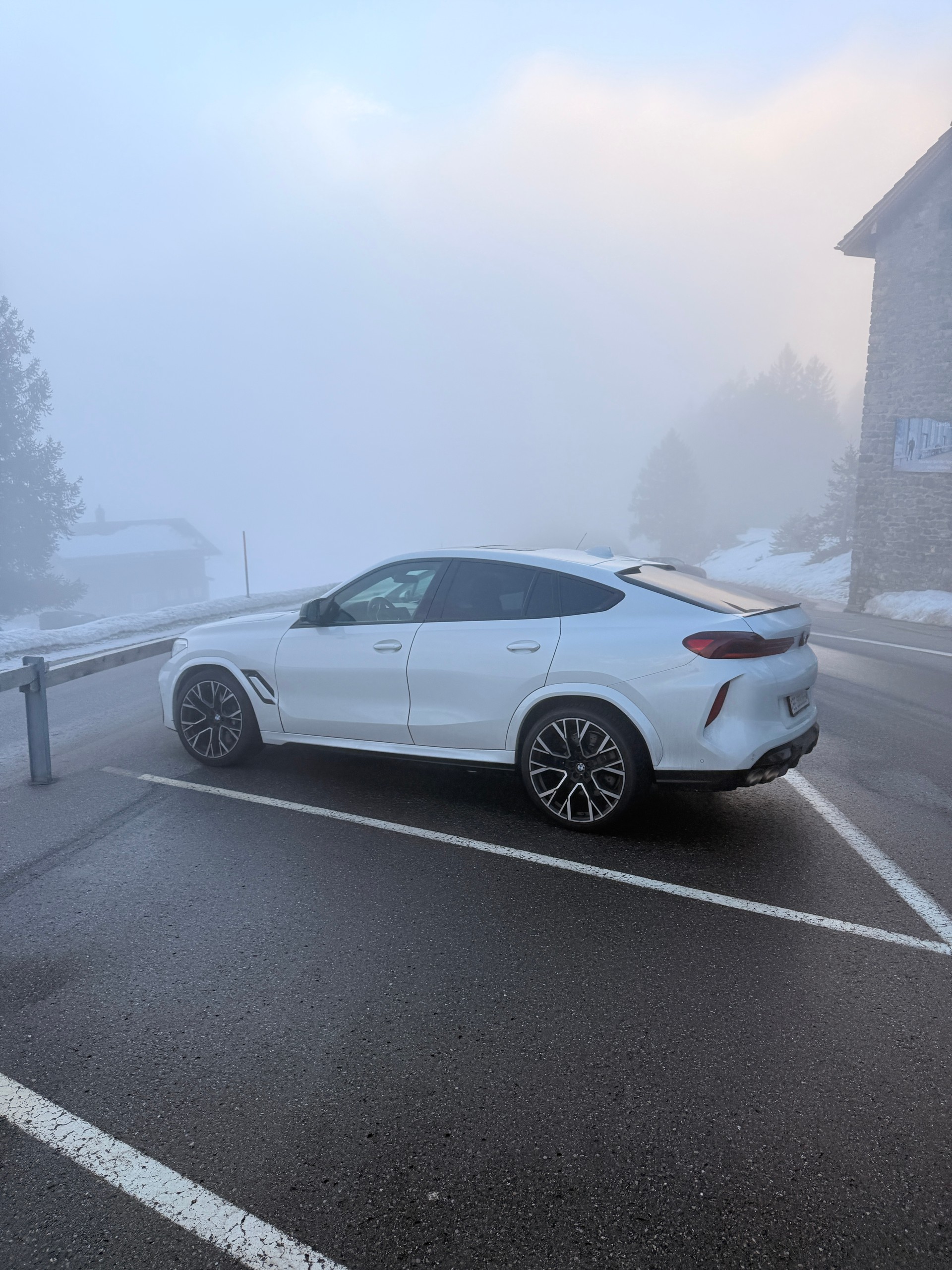 BMW X6M Steptronic M Competition-image-12
