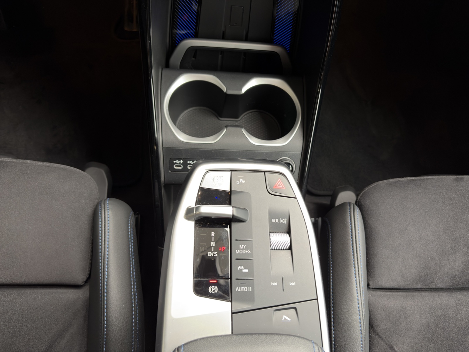 BMW X1 23d xDrive-image-14
