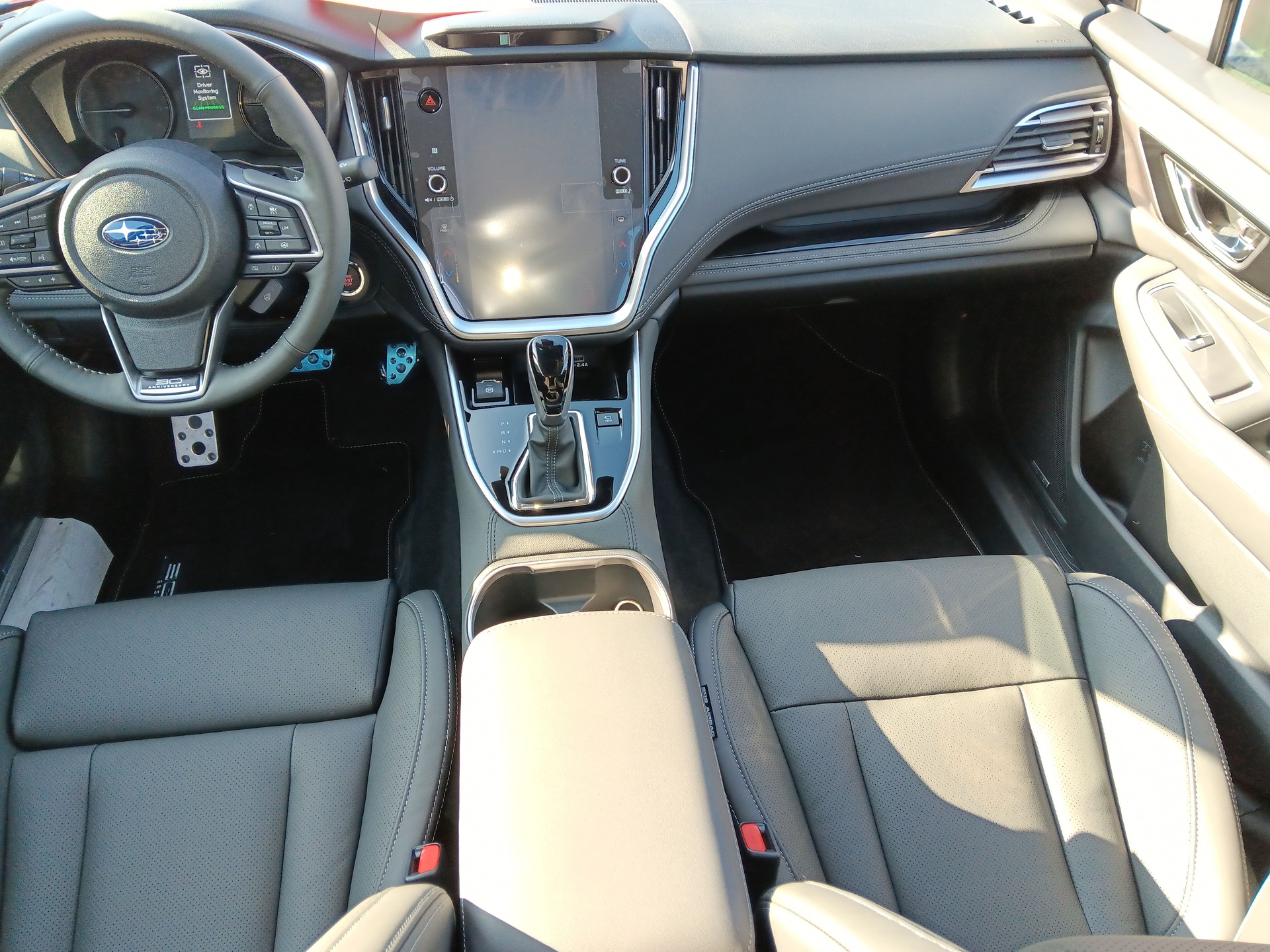 SUBARU Outback 2.5i 30th Anniversary Edition AWD Lineartronic-image-7