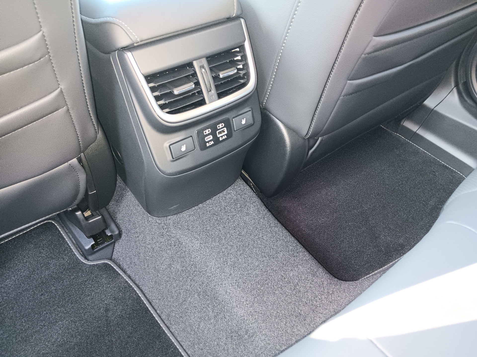 SUBARU Outback 2.5i 30th Anniversary Edition AWD Lineartronic-image-6