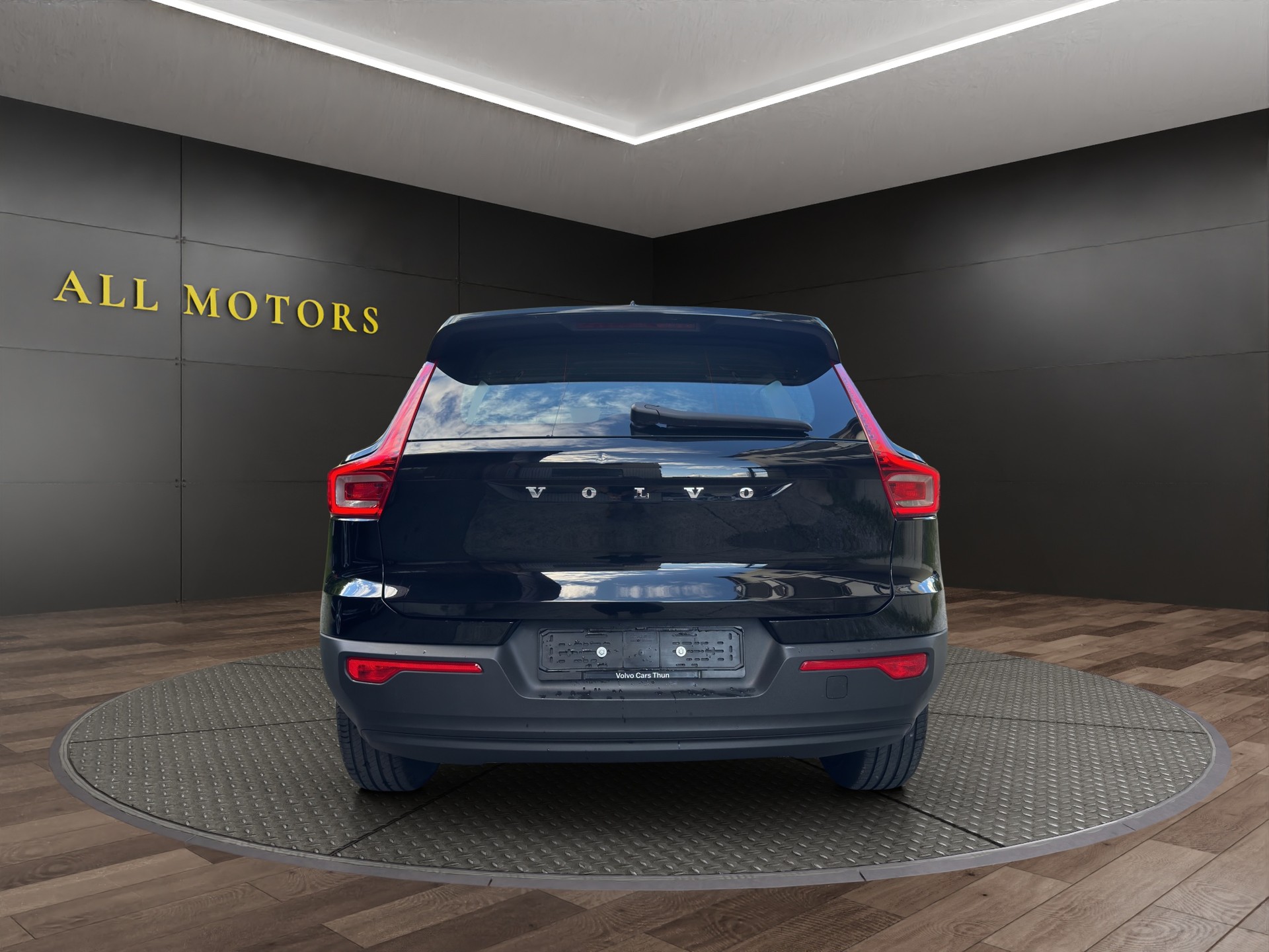 VOLVO XC40 D3 AWD Momentum Geartronic-image-4