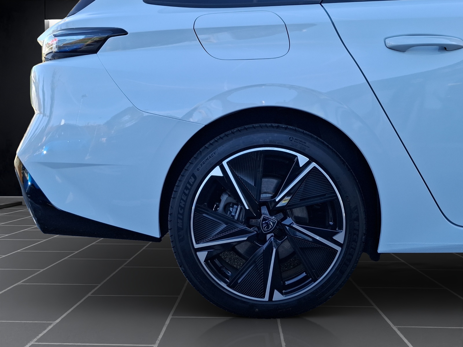 PEUGEOT 308 e SW Allure 54kWh-image-7