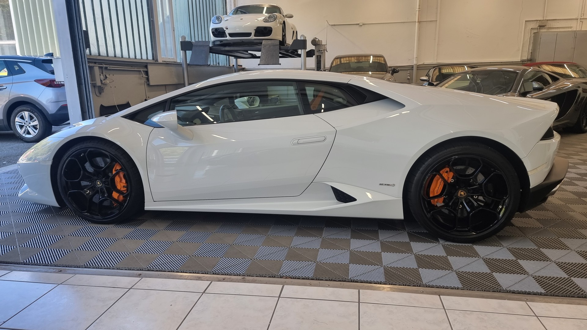 LAMBORGHINI Huracan LP610-4 Coupé DCT-image-2