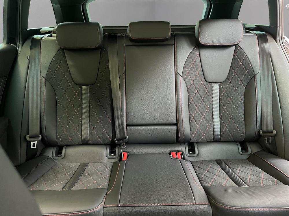 SKODA Octavia Combi 2.0 TSI DSG RS-image-6