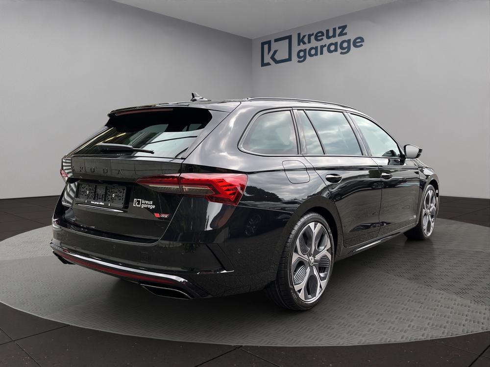 SKODA Octavia Combi 2.0 TSI DSG RS-image-2