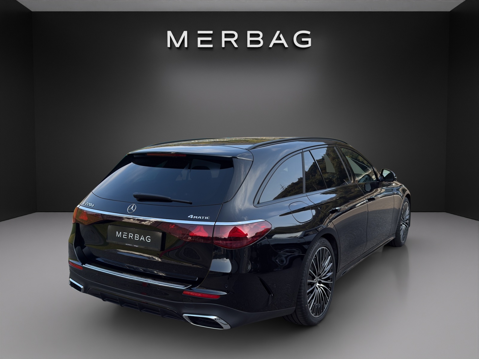 MERCEDES-BENZ E 220 d T 4M 9G-Tronic-image-4