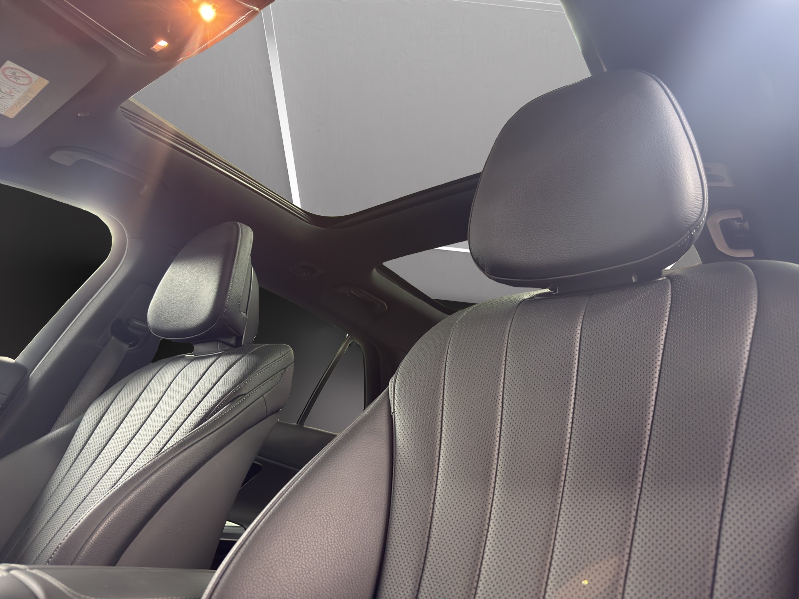 MERCEDES-BENZ E 220 d T 4M 9G-Tronic-image-13