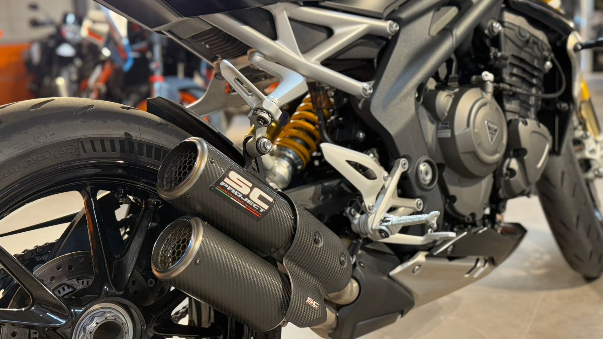 TRIUMPH Speed Triple RS-showroom-element-2