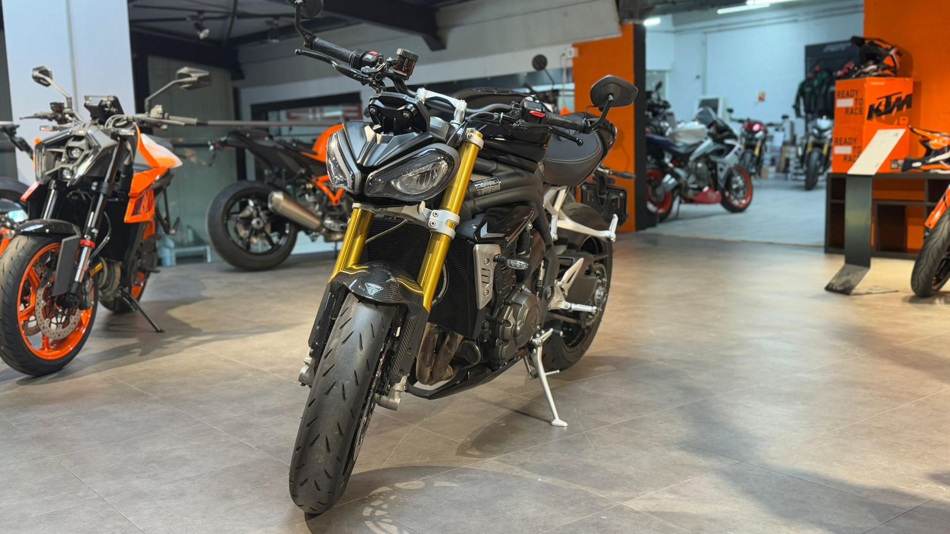 TRIUMPH Speed Triple RS