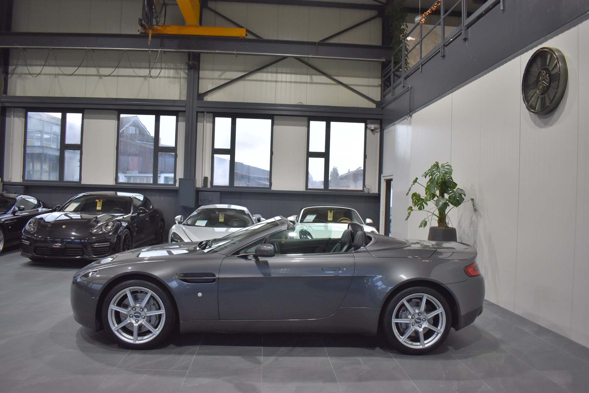 ASTON MARTIN V8 Vantage 4.3 Sportshift-image-4