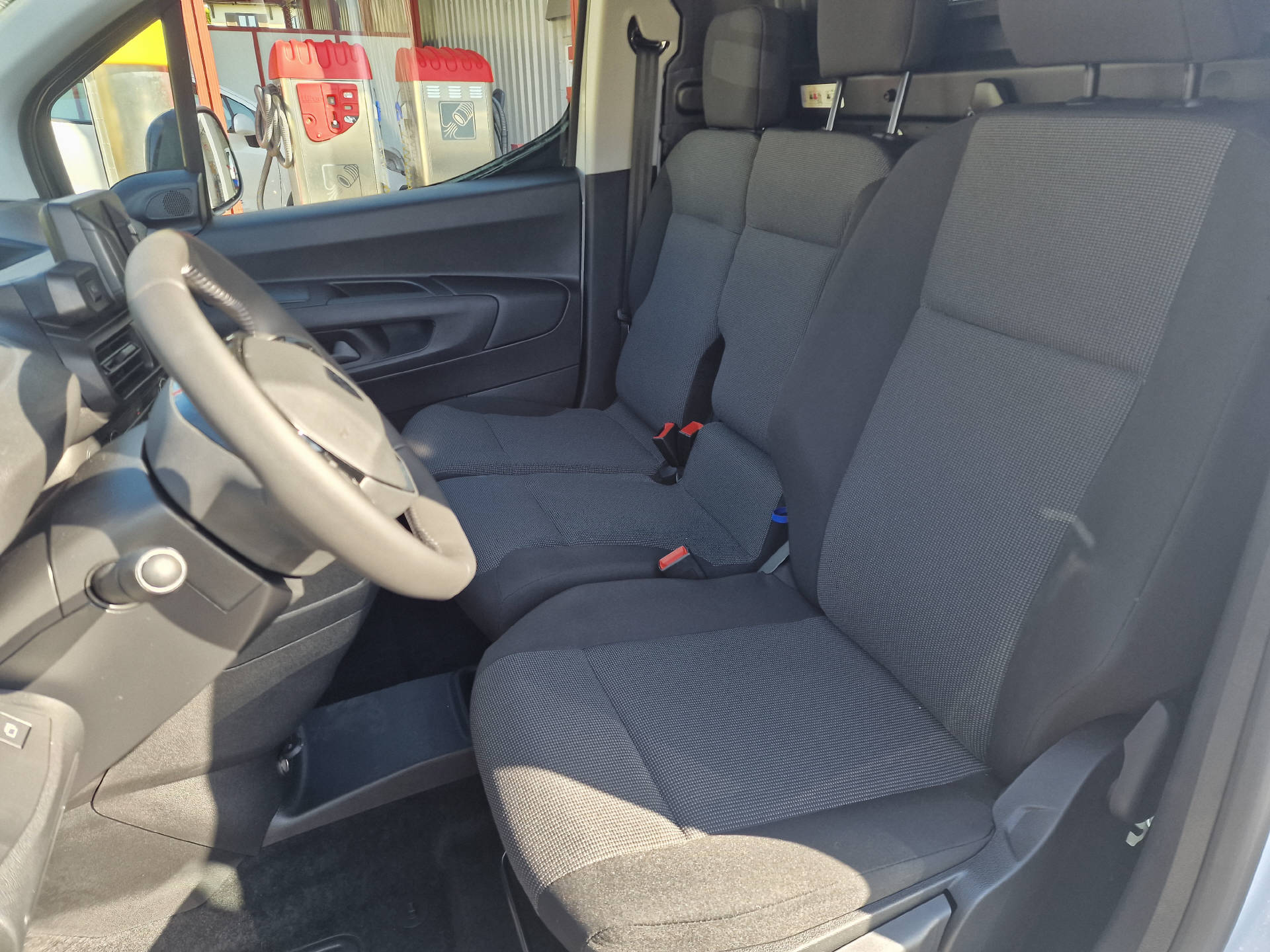 PEUGEOT Partner fourg. 1000 Long 1.5 BlueHDI 100 S/S-image-11