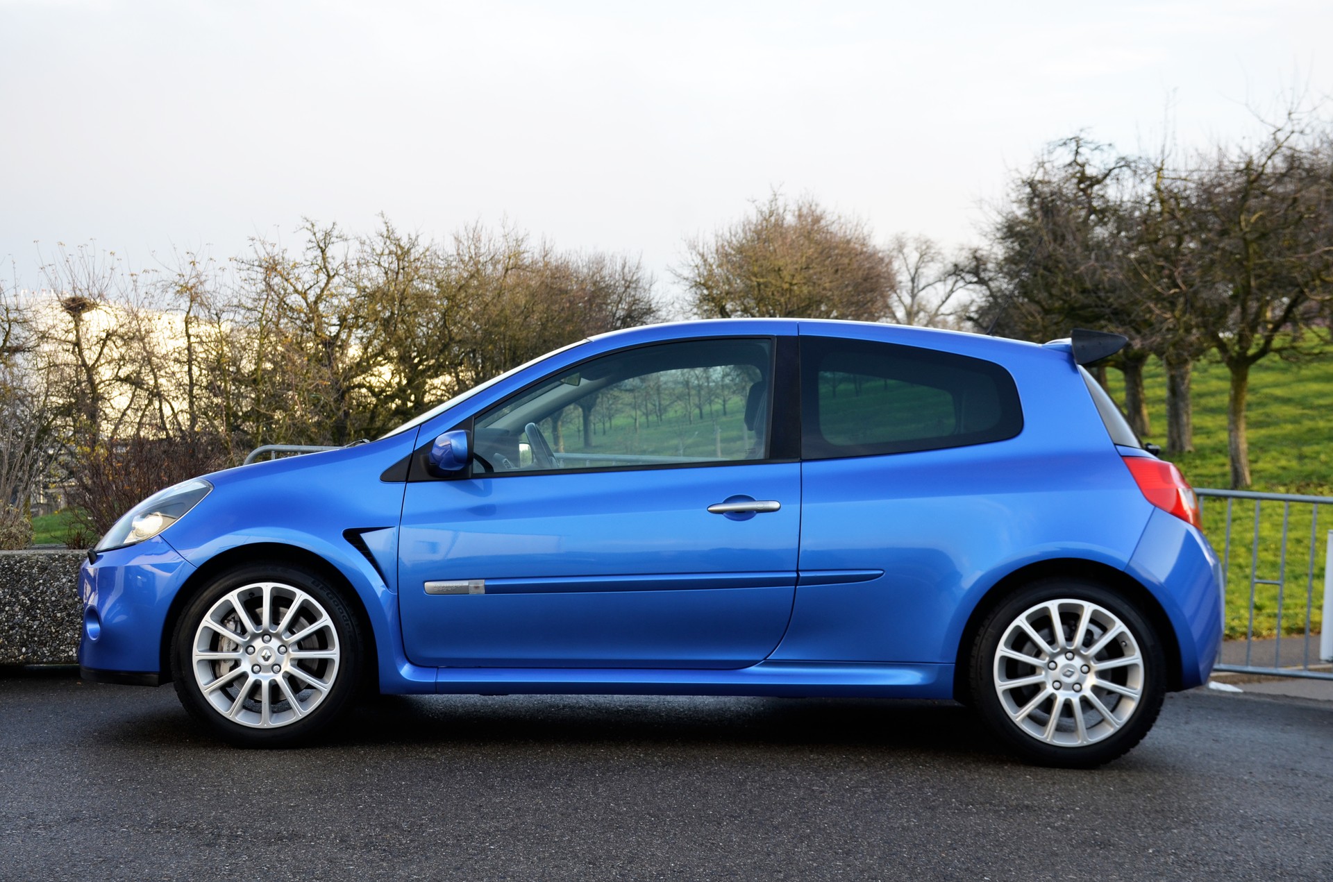 RENAULT Clio 2.0 16V Sport-image-3
