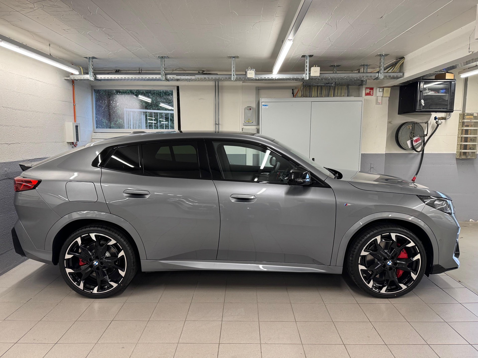 BMW X2 M35i-image-2