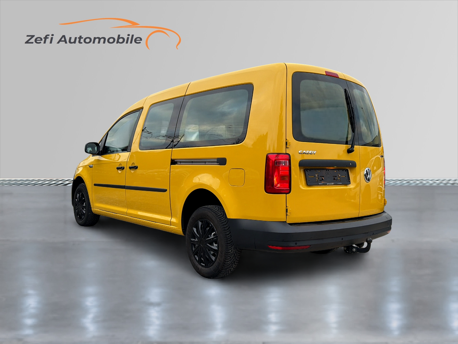 VW Caddy Maxi 2.0TDI 4Motion BlueMotion Technology-image-3
